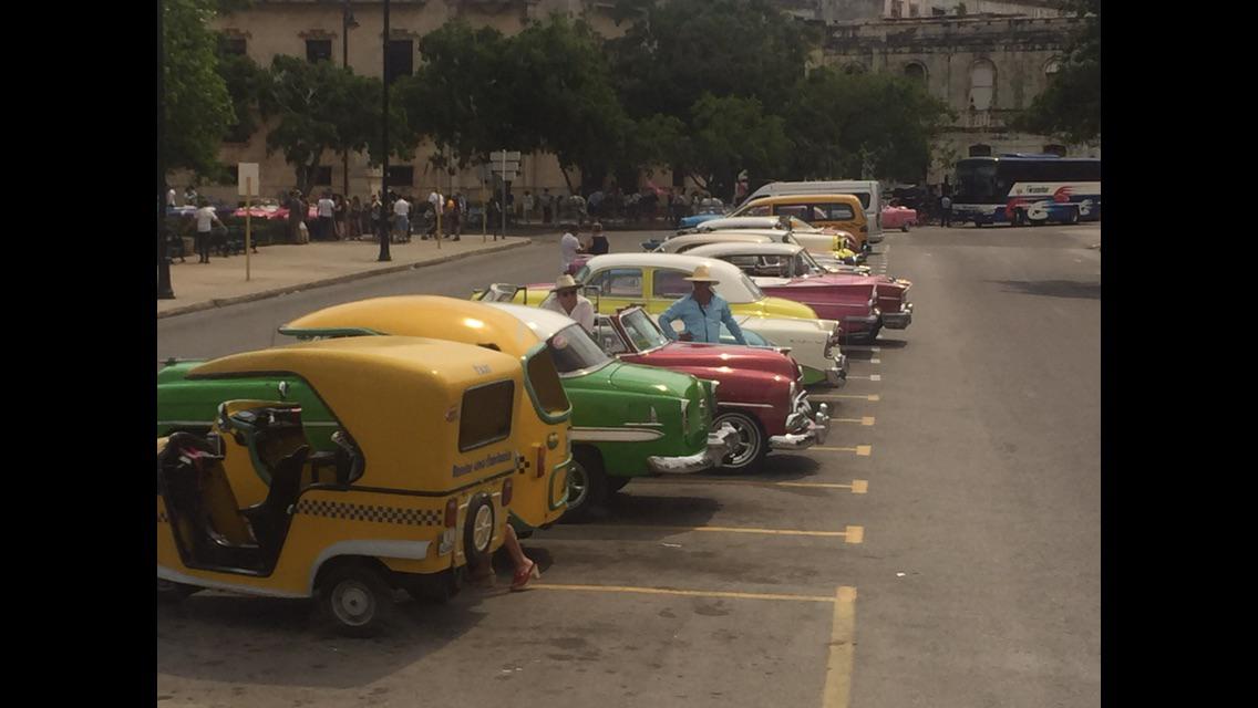 A parking lot in Cuba r/Autos
