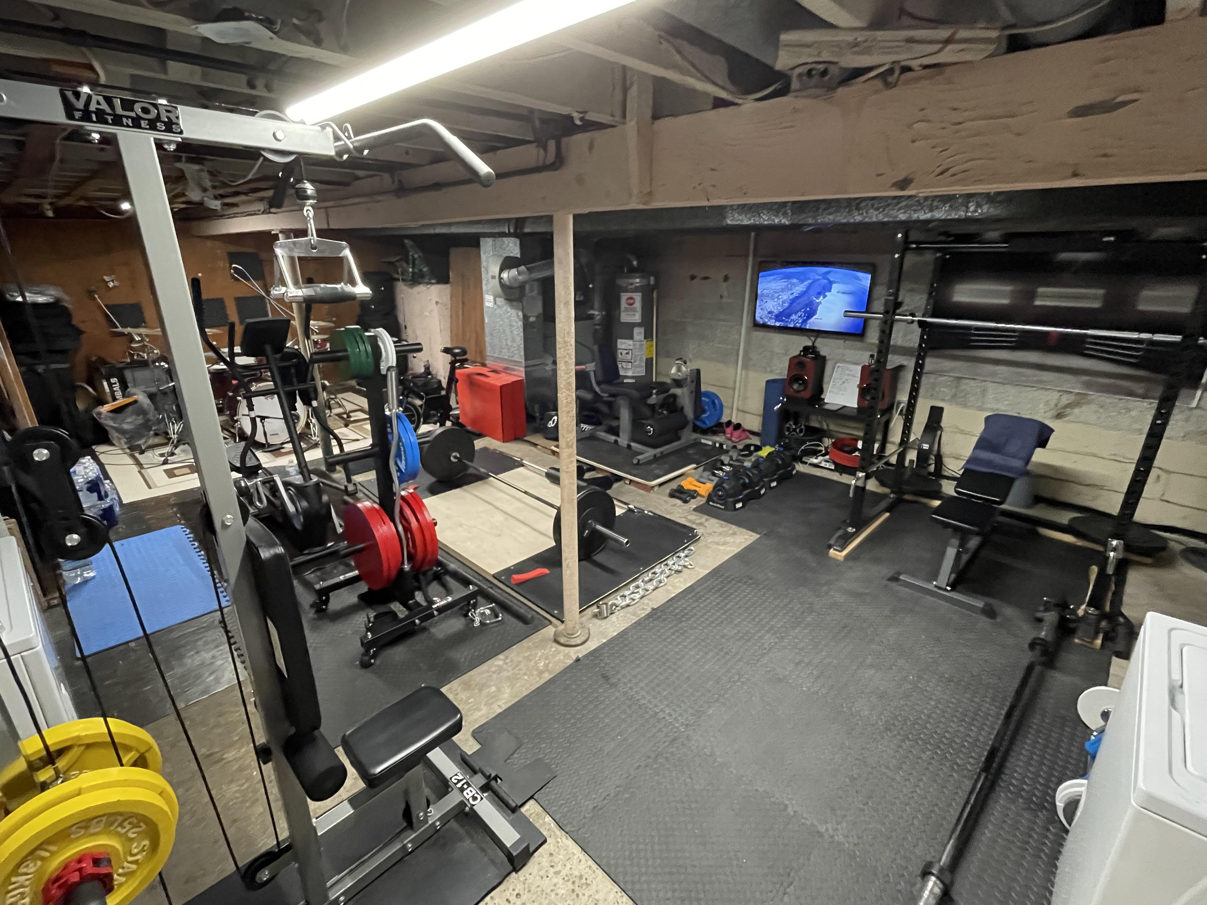 And for some reason, I still have a gym membership. r/homegym