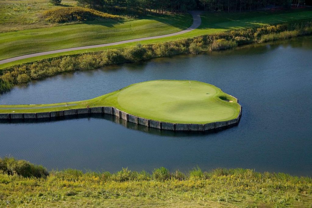 Golfing Wooden Sticks today! A course in Ontario, Canada that