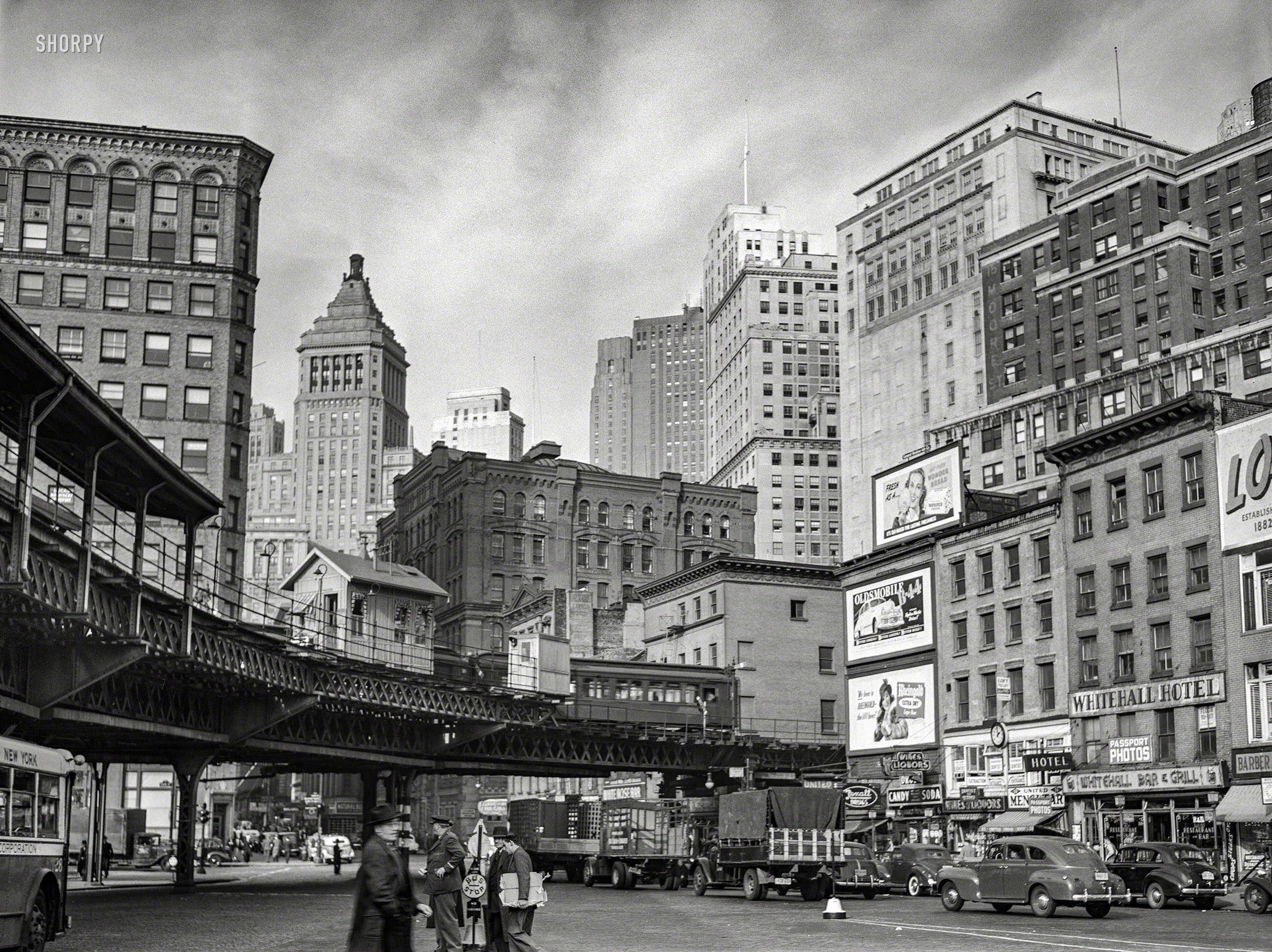 Elevated train Scurve at lower Manhattan’s Coenties Slip, 1941 r/nyc