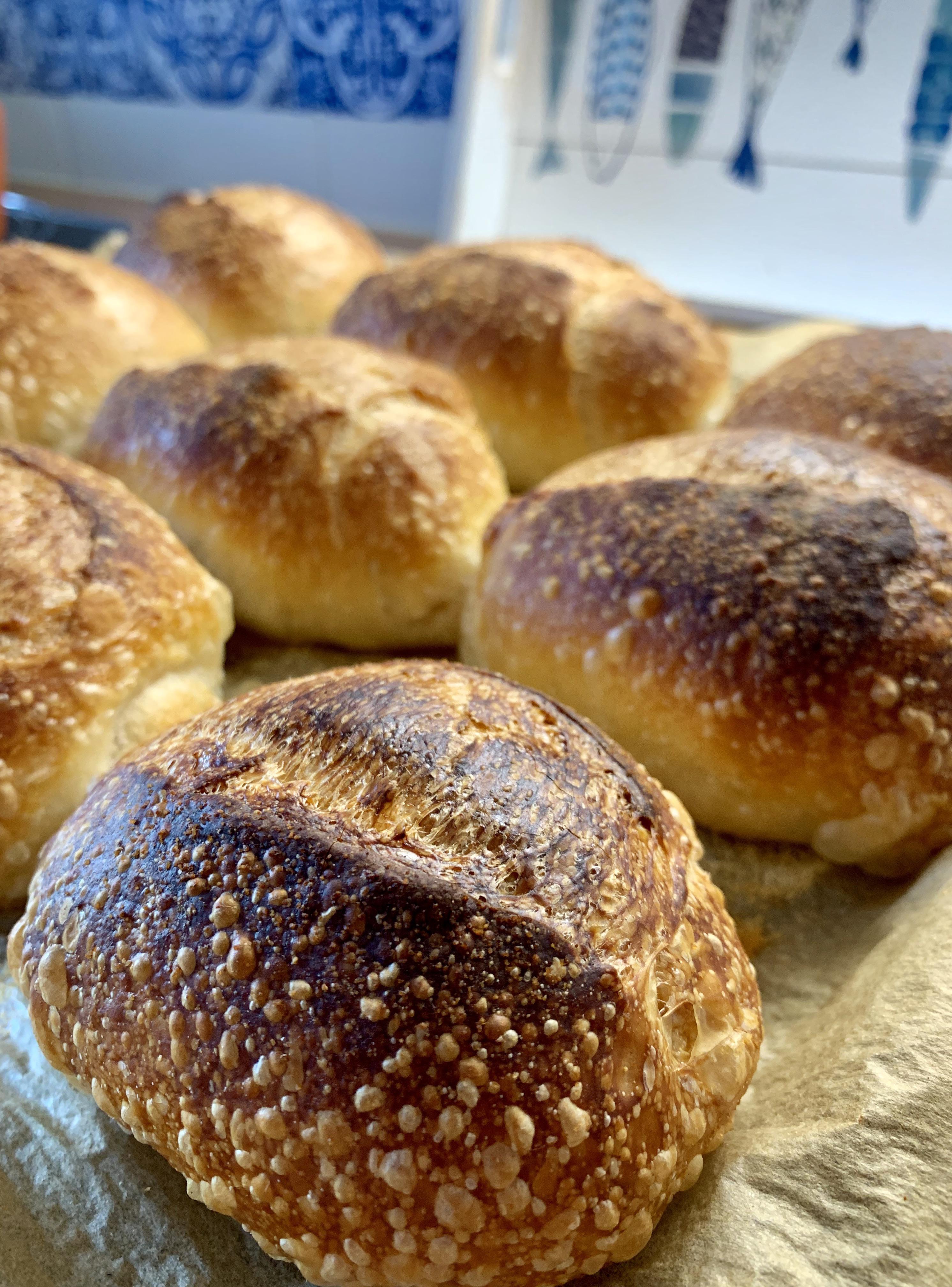 Homemade bread rolls. Any takers? r/Breadit