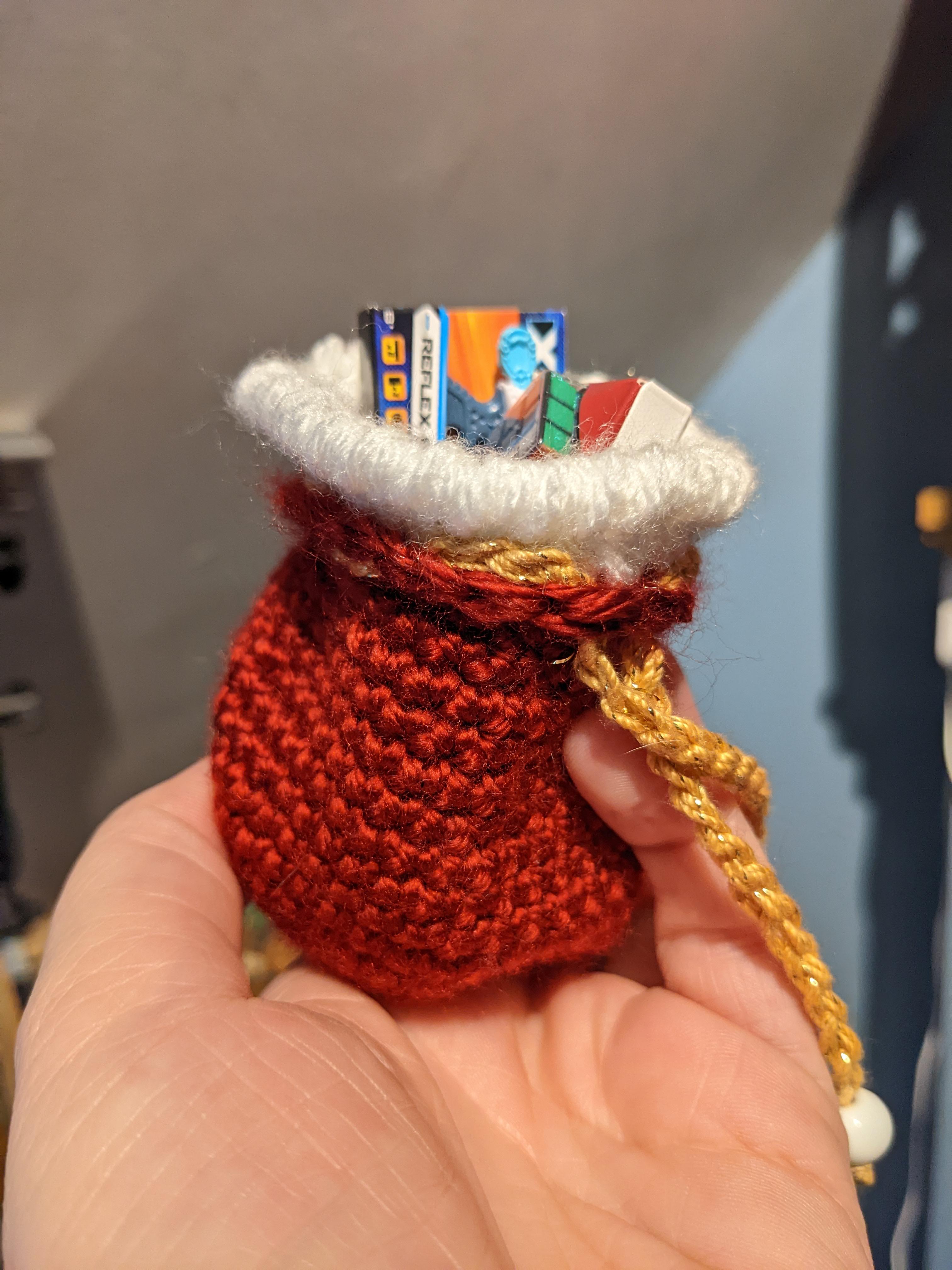 Tiny Santa Toy Bag r/miniatures