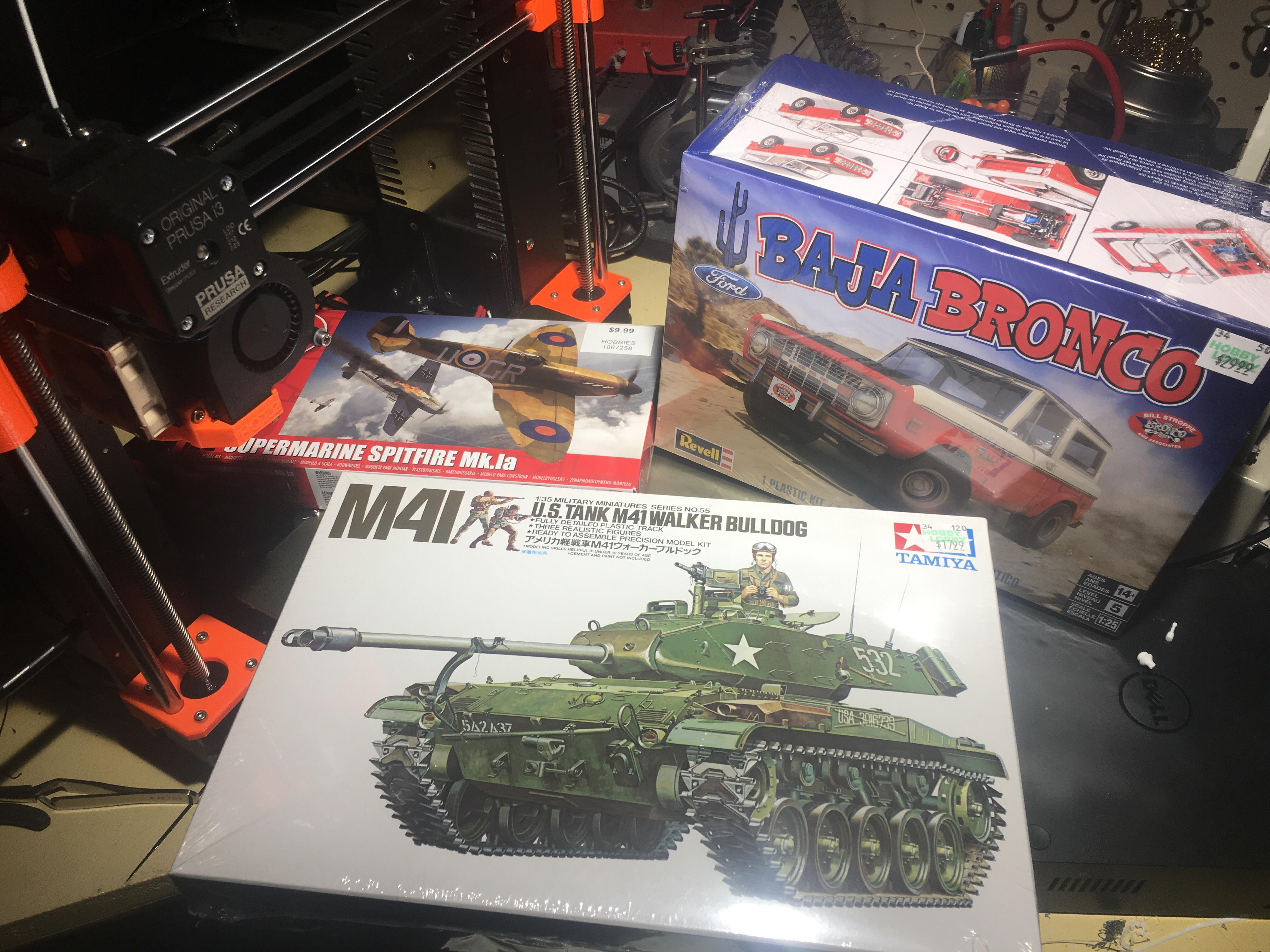 All boxed model kits are 40% off today and tomorrow at Hobby Lobby : r