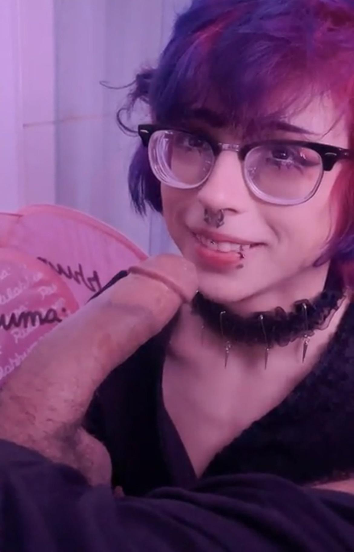 Erome : u/Otherwise-Grand6764