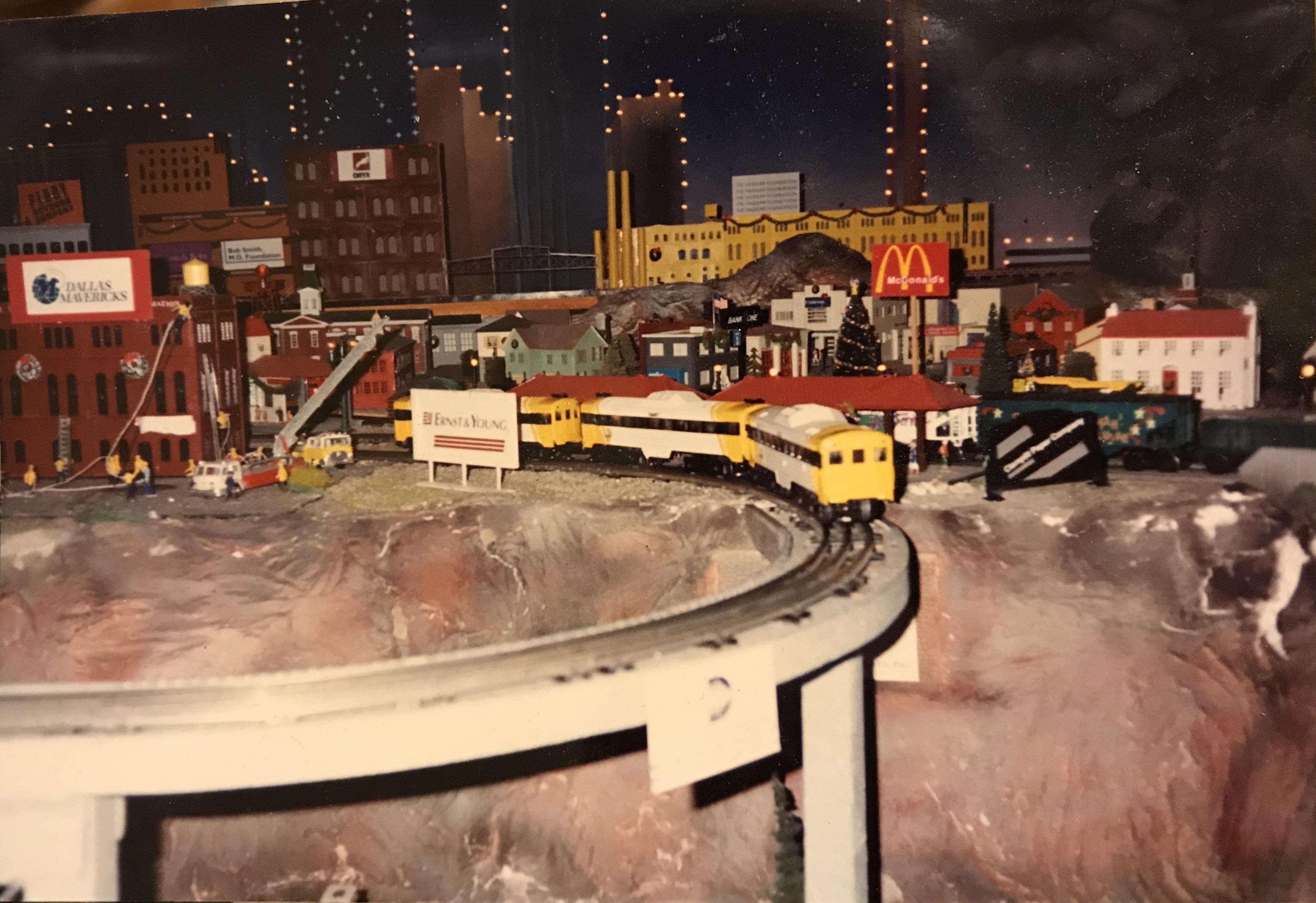 Toy train in the lobby of Dallas Children’s Hospital, 1996 r/Dallas