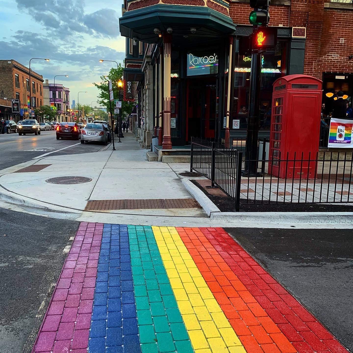 These rainbow crosswalks in Boystown (Chicago). r/mildlyinteresting