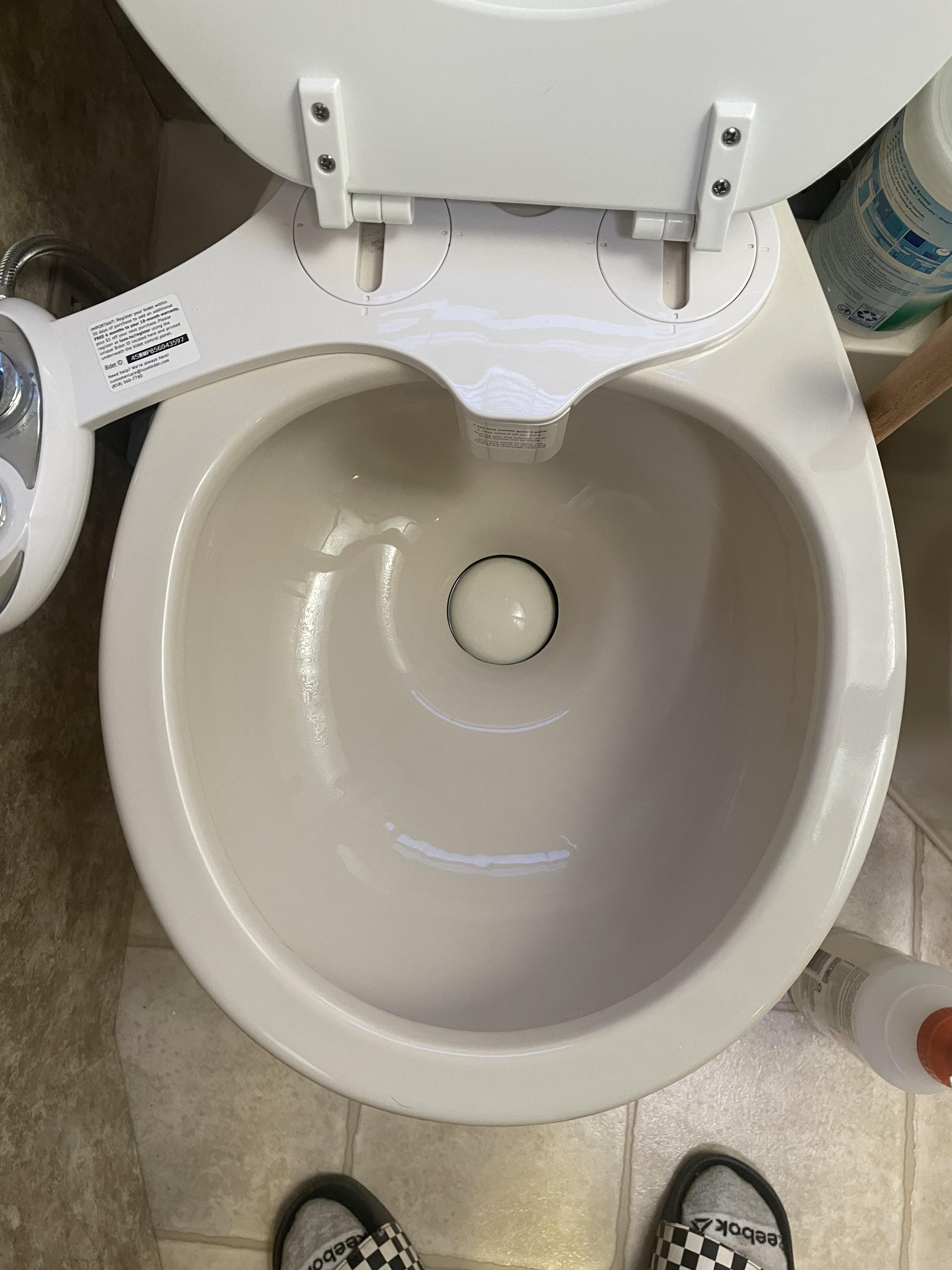 Water not staying in toilet. Is this something I can fix ? 2006 351 DS