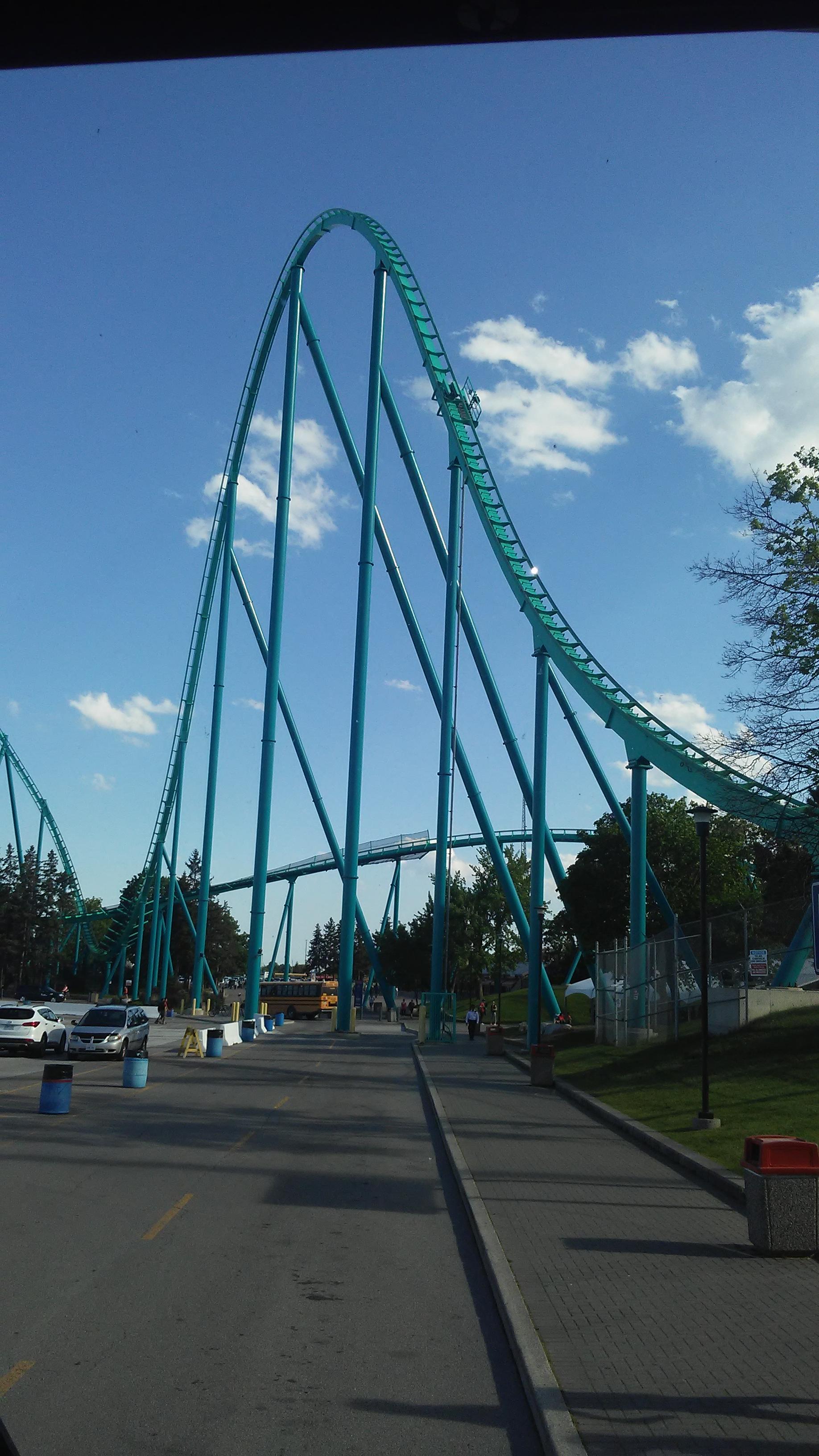 Leviathan's airtime hill r/rollercoasters