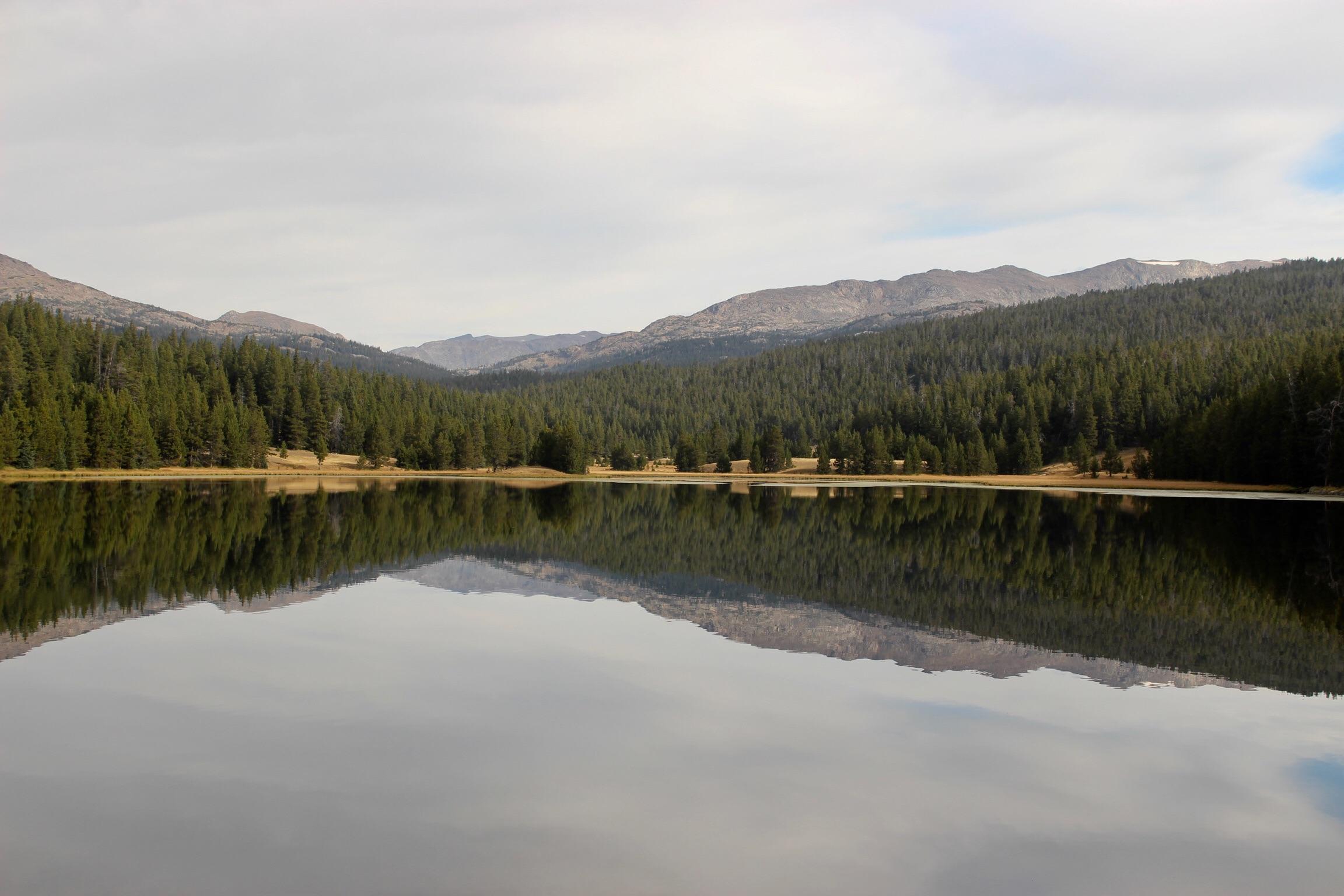 West Ten Sleep Lake, Bighorn National Forest r/wyoming