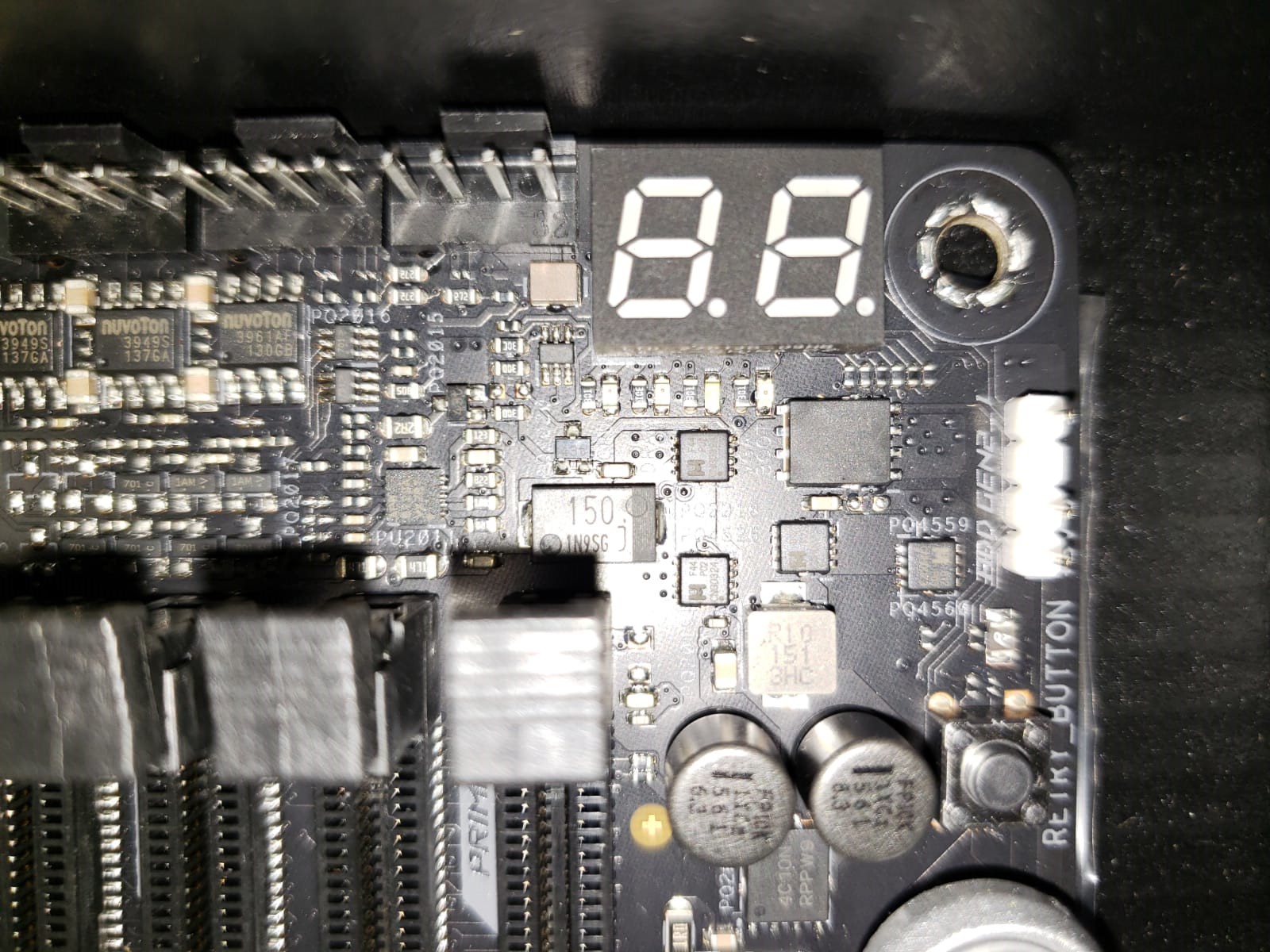 ROG MAXIMUS Z690 HERO Is my capacitor on the right polarity/side? I