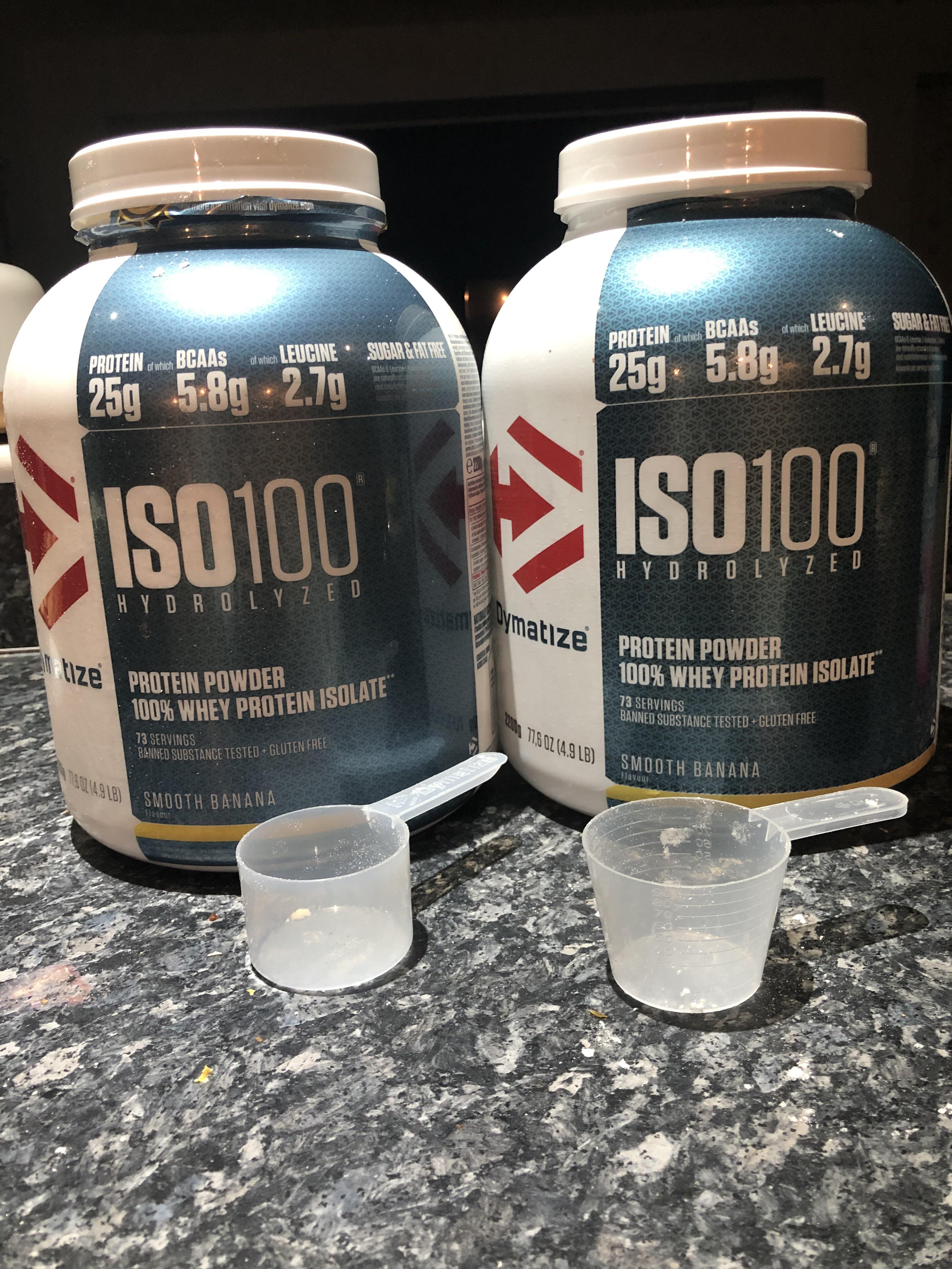 Does anyone else’s protein scoops come in different sizes (this is the