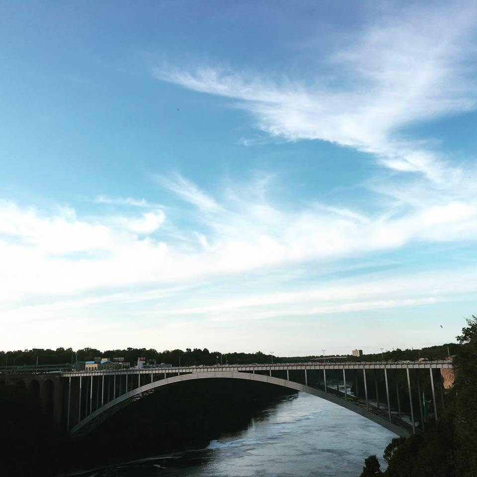 Bridge to Canada, Niagara Falls, NY r/InfrastructureFans
