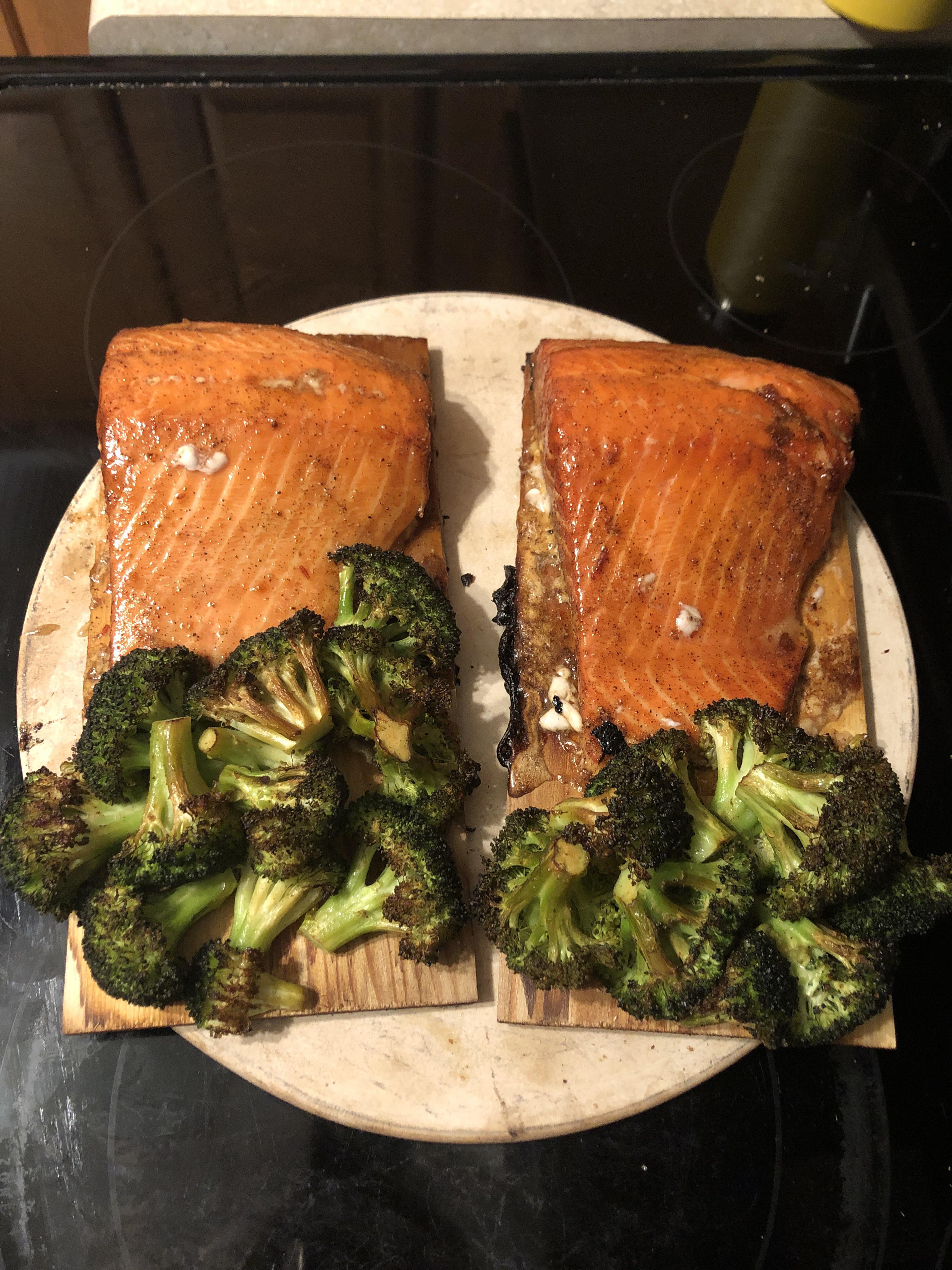 Sweet Heat Salmon and Broccoli from the er Kettle (recipe adapted