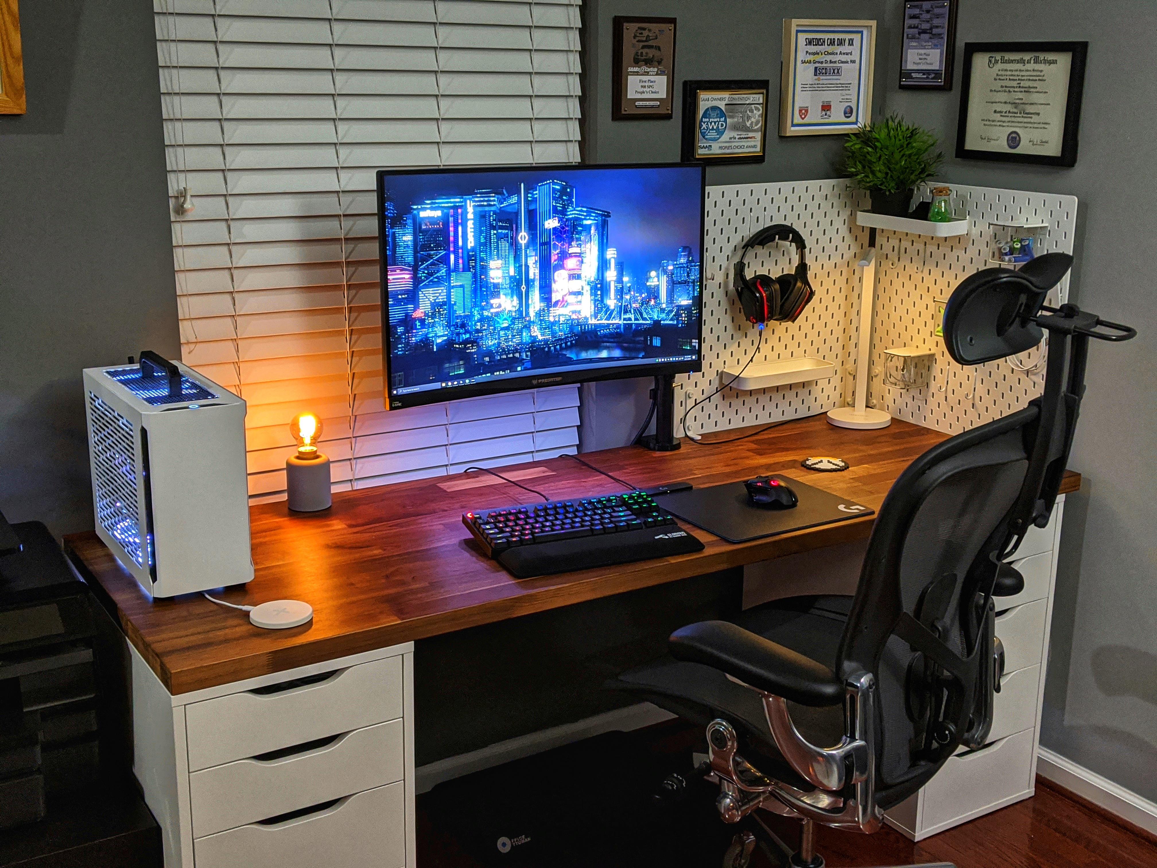 We need to deskuss your Ikea obsession... r/battlestations