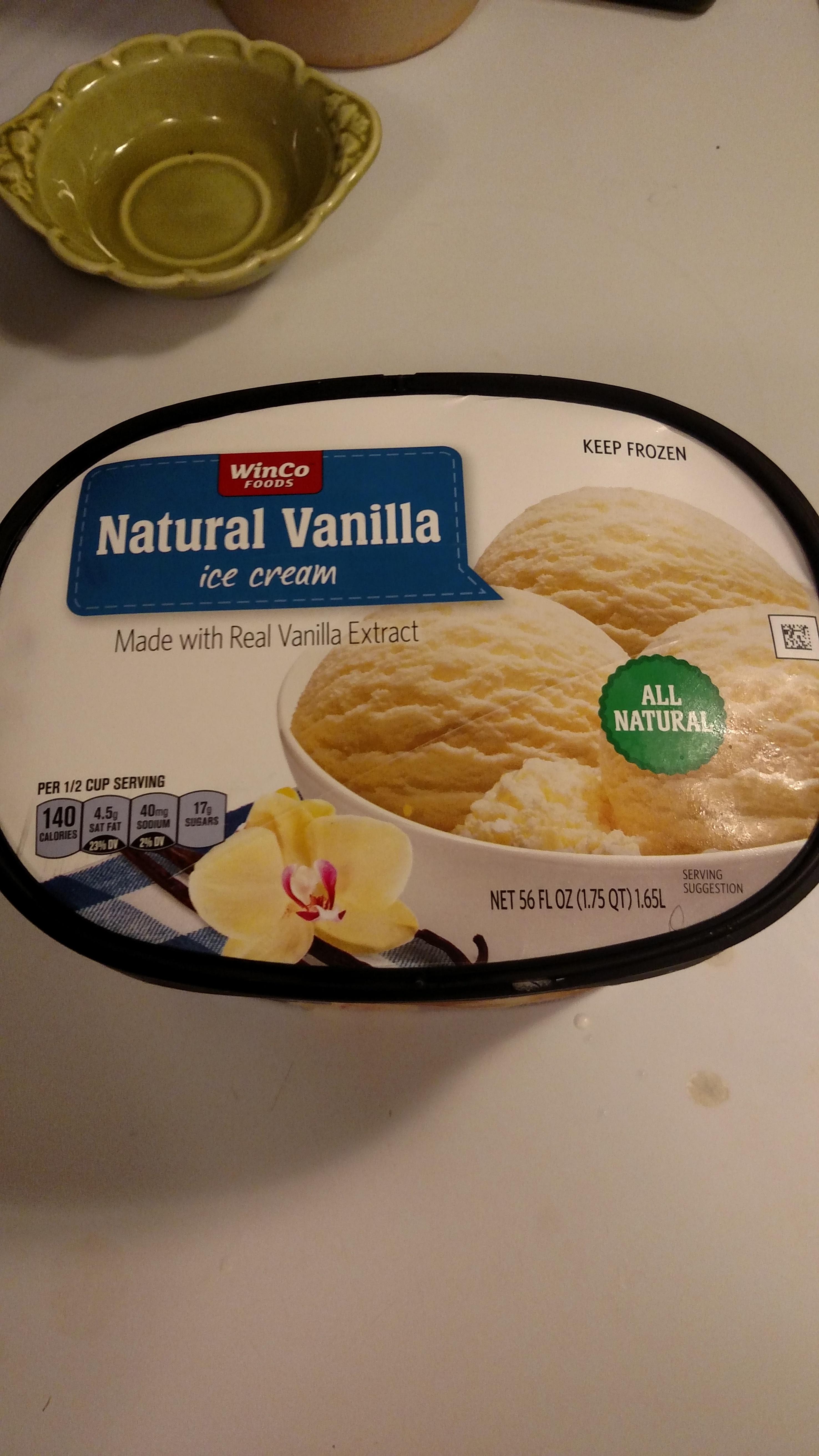 They put an orchid instead a vanilla flower on this ice cream r