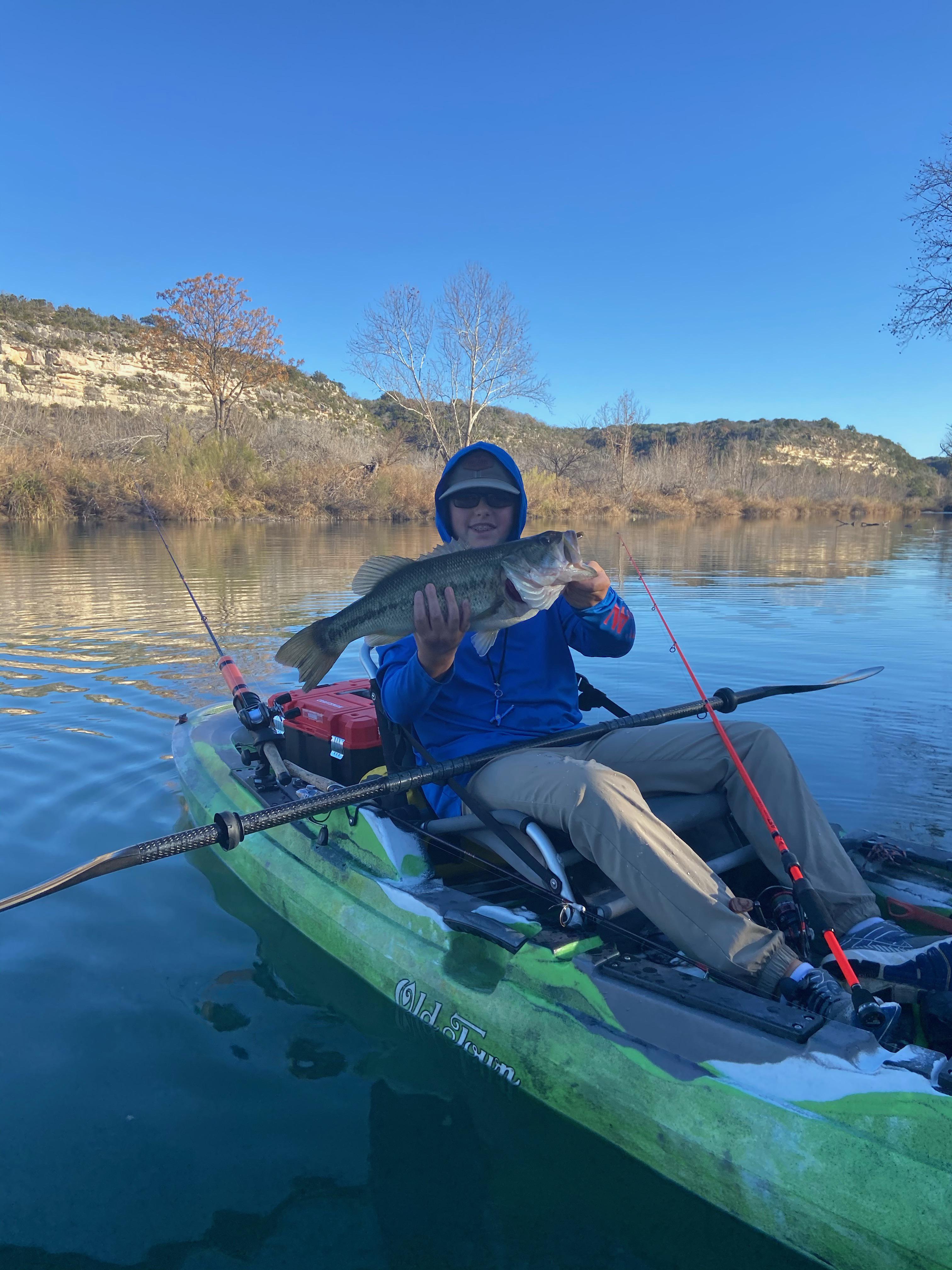 6lbs out of a brand new kayak in Texas r/kayakfishing