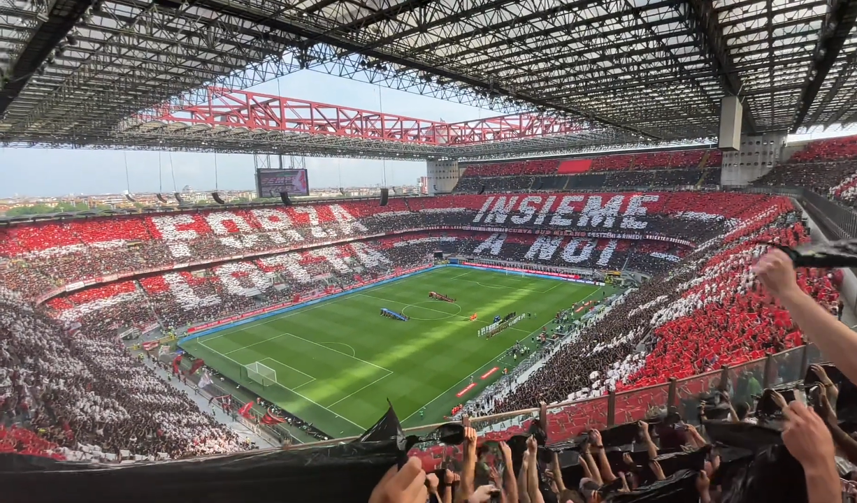 the most beautiful stadium in Europe filled by the best fans ️🖤 ACMilan