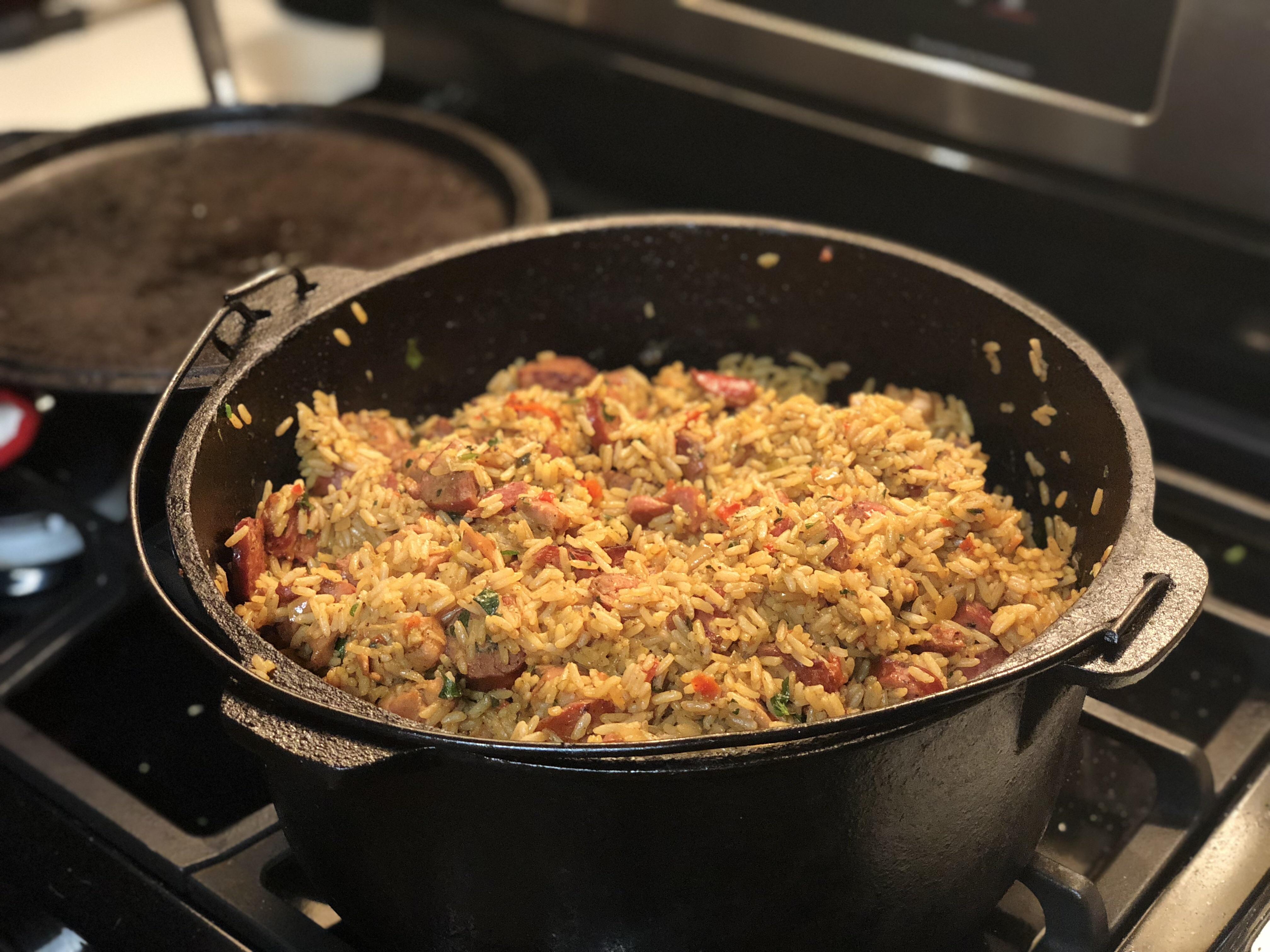 Big ole pot of jambalaya r/castiron