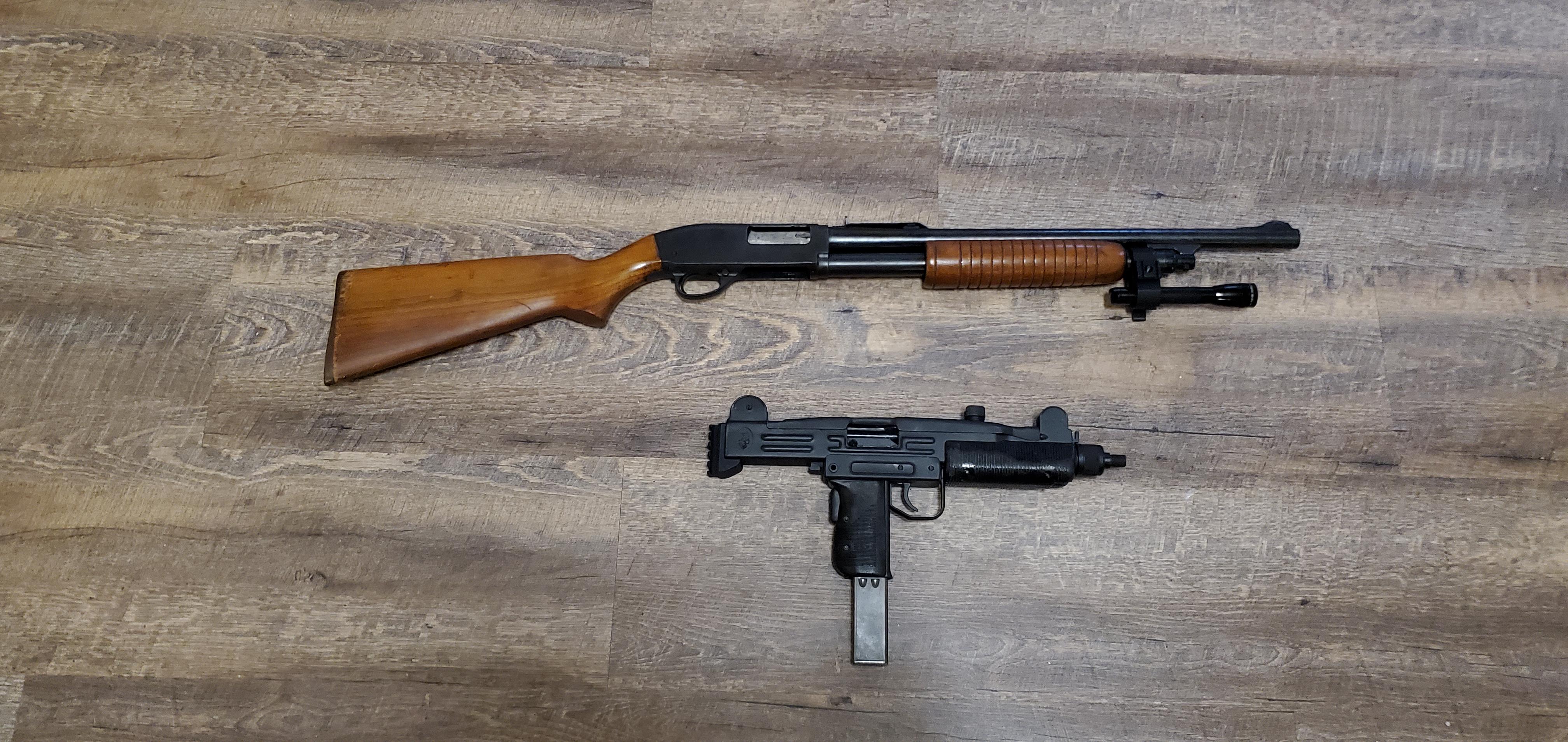Left 4 Dead guns in real life Pump Shotgun and Uzi r/guns