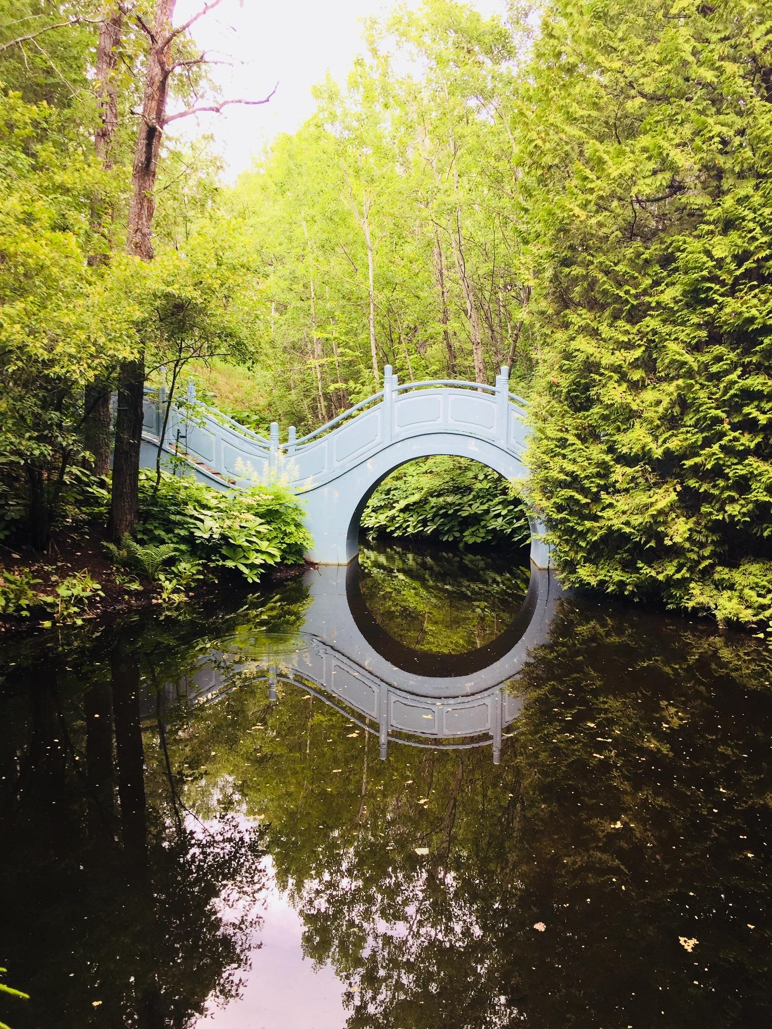 Private garden in La Malbaie Quebec r/pics
