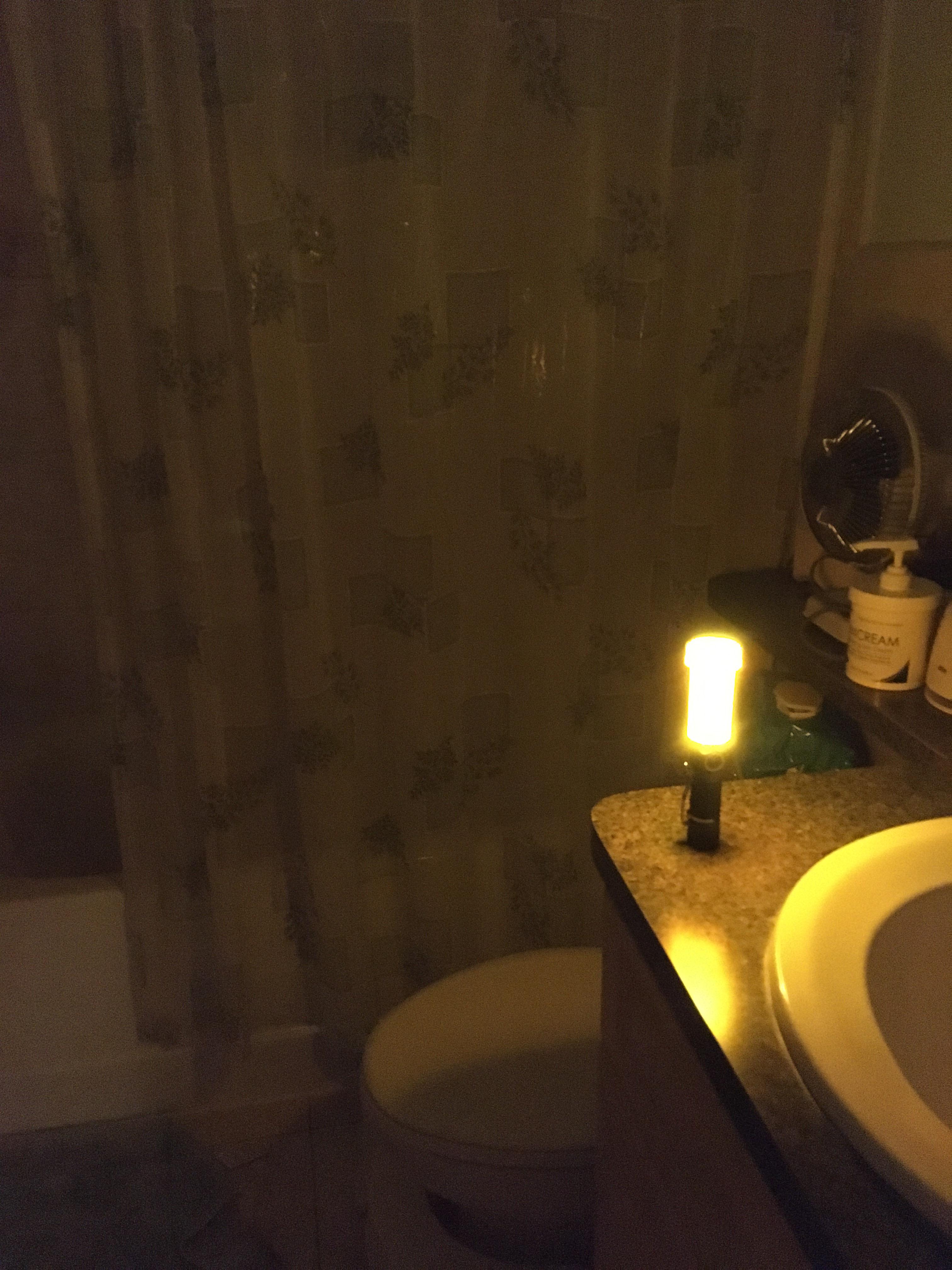 D4v2 with a rx bottle diffuser. Candlelight shower time. My daughter