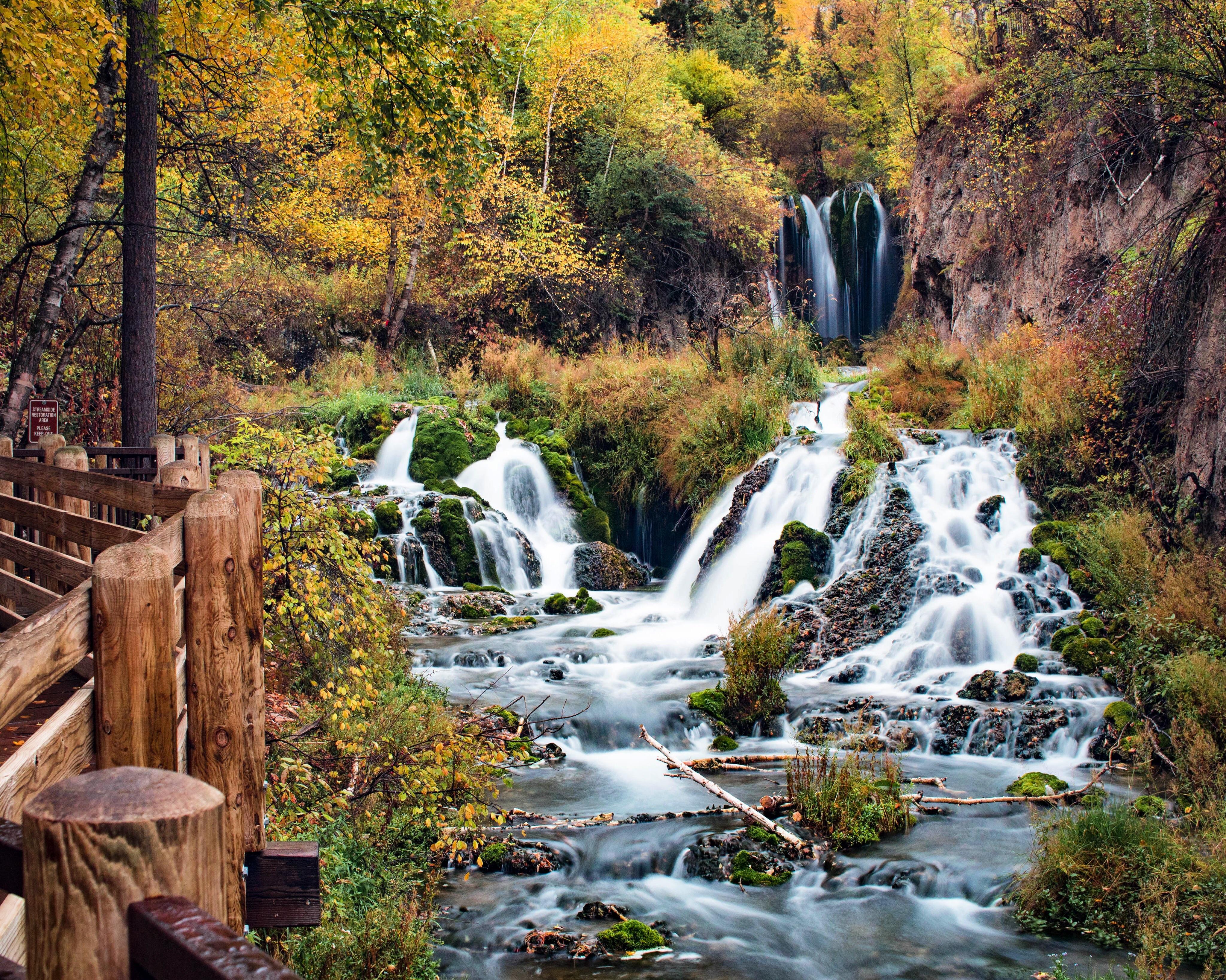 Fall in Spearfish, South Dakota r/AutumnPorn