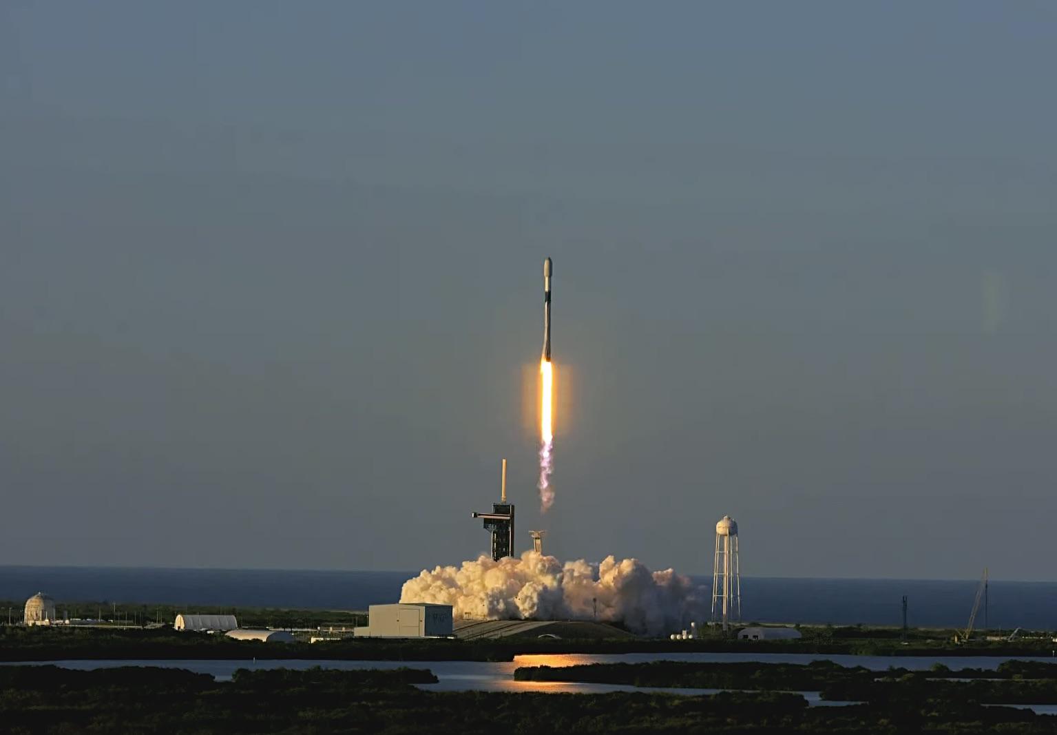 43 Hilarious Saturn's Gallic Group Of Satellites Puns Punstoppable 🛑