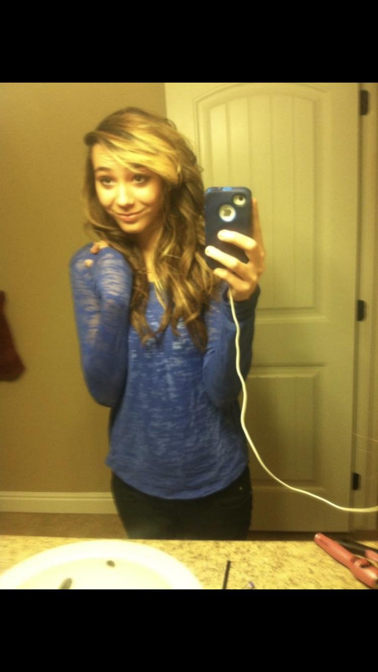 Trade wife pics to see her naked! : Wife