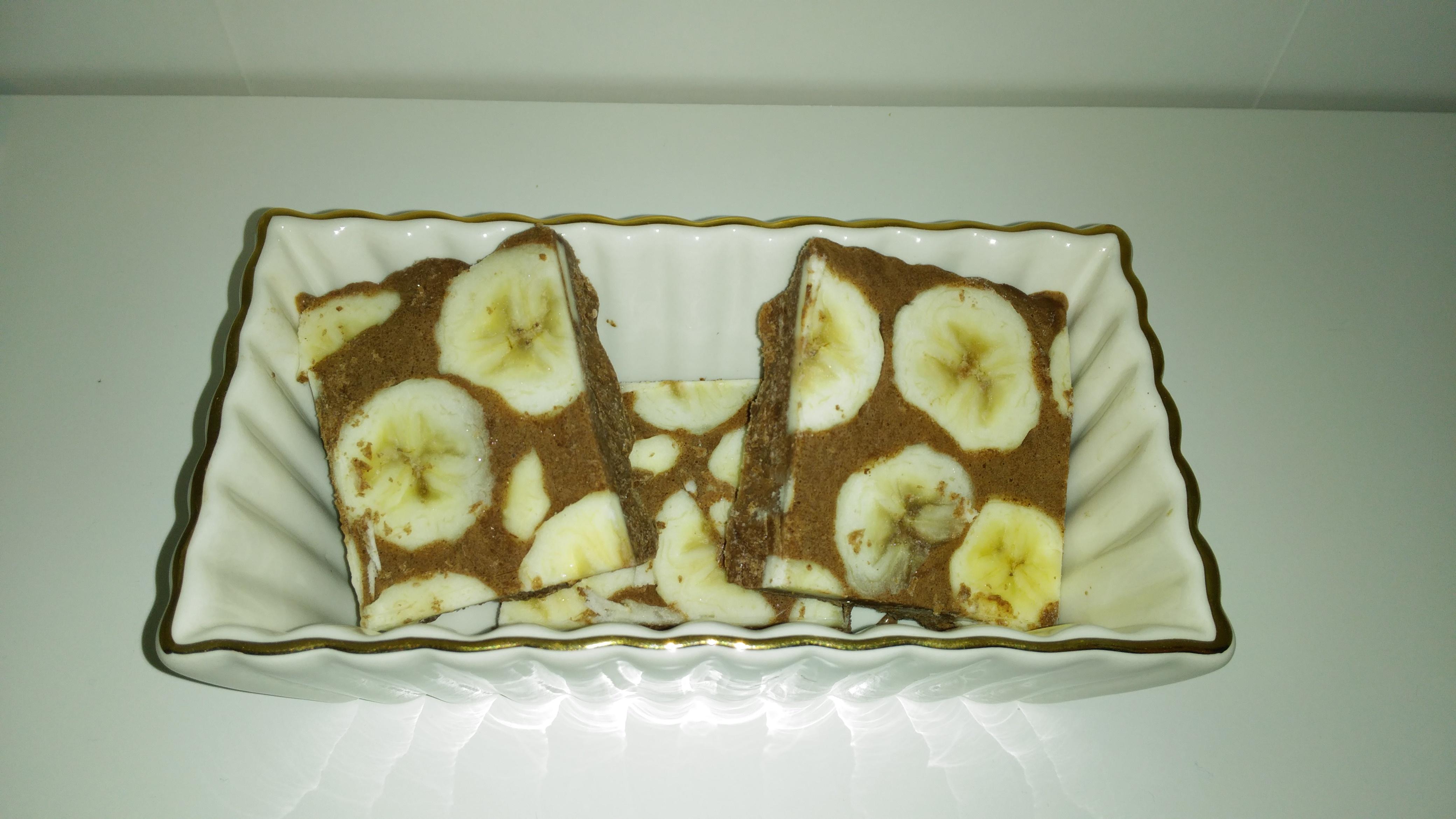 Chocolate Banana Yogurt Bark44cal a piece r/1200isplenty