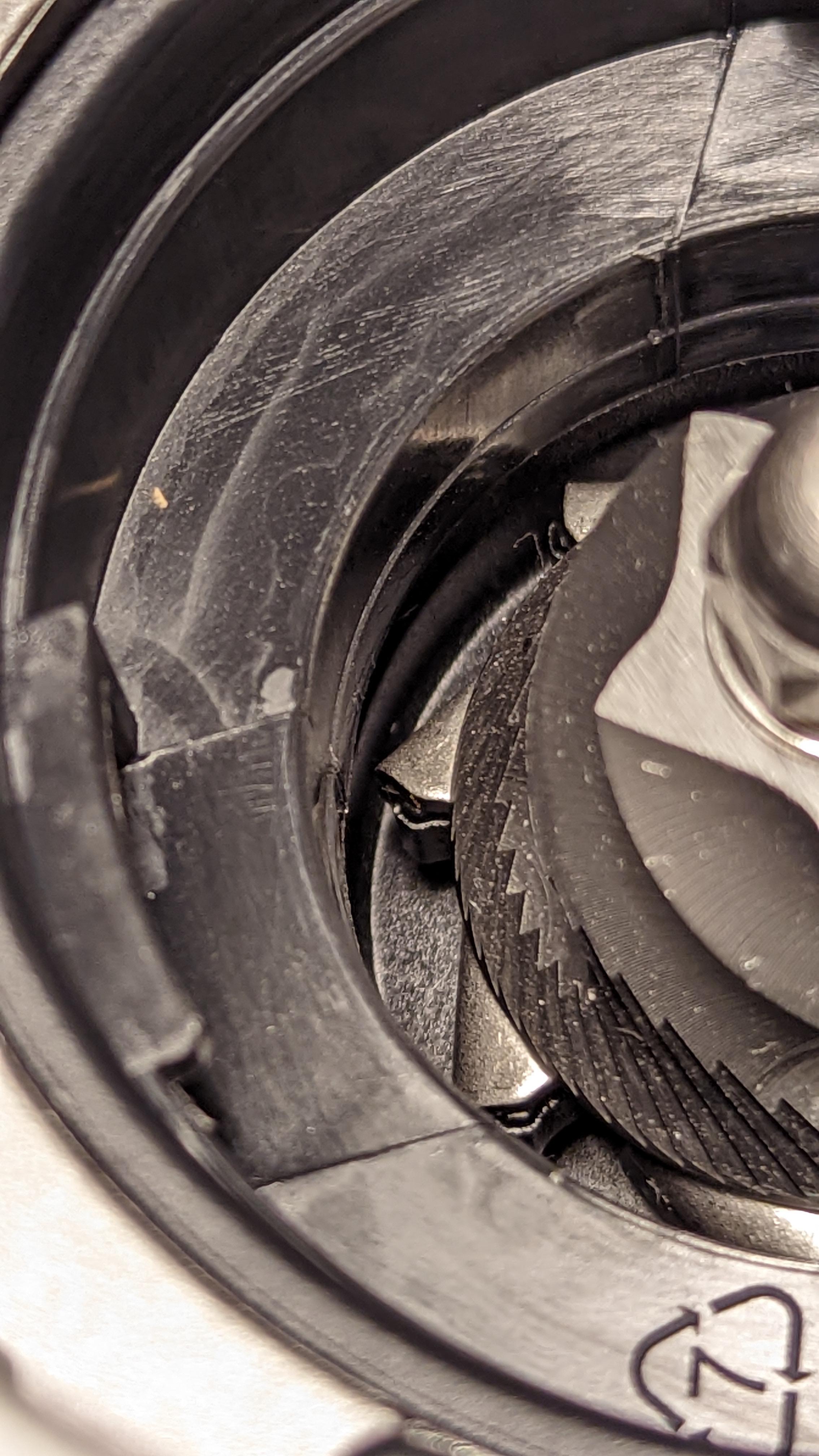 Breville Smart Grinder Pro impeller now metal? r/espresso