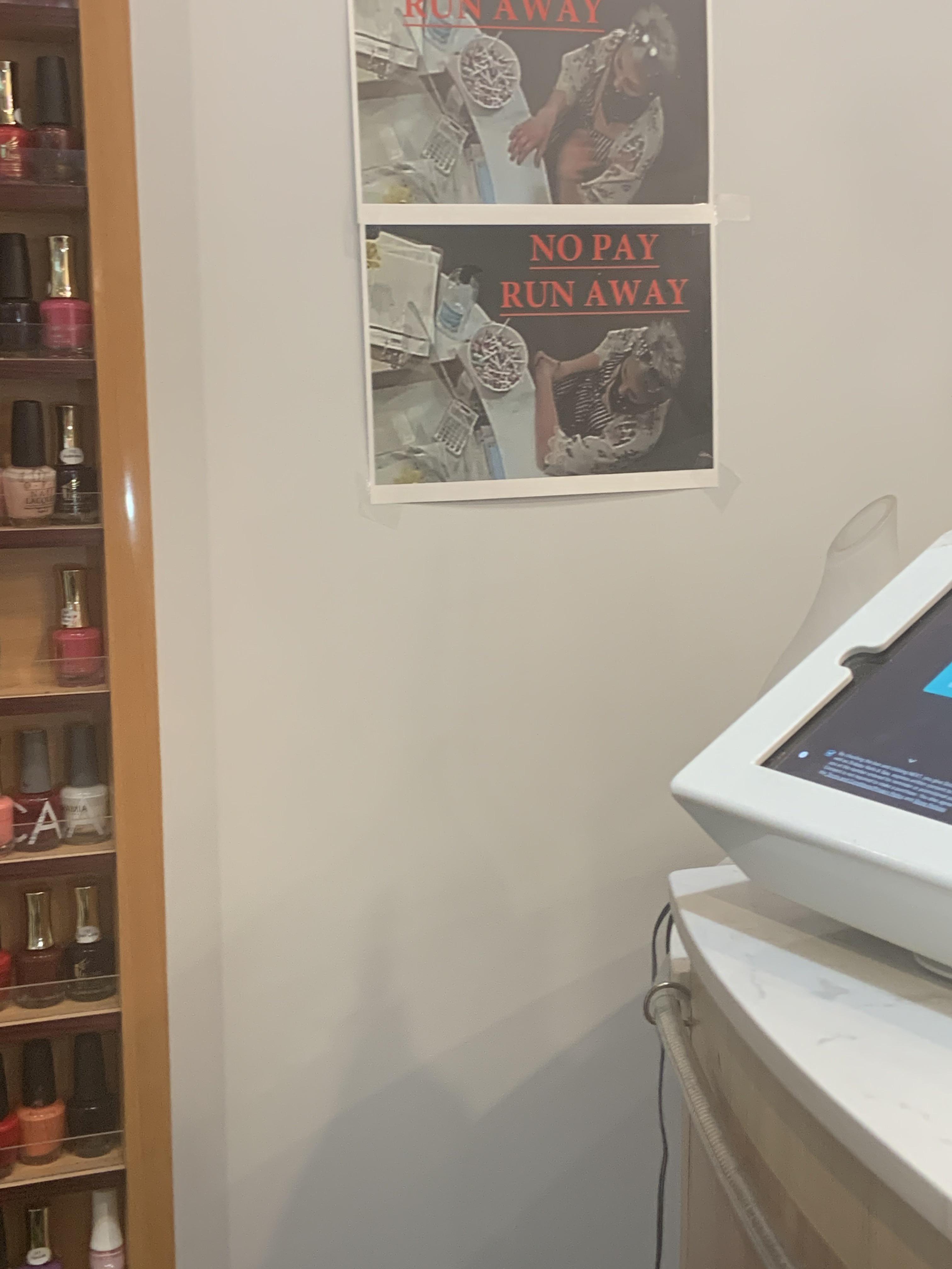 This is definitely the first time I’ve ever seen this in a nail salon. Snappy nails on 38th. r