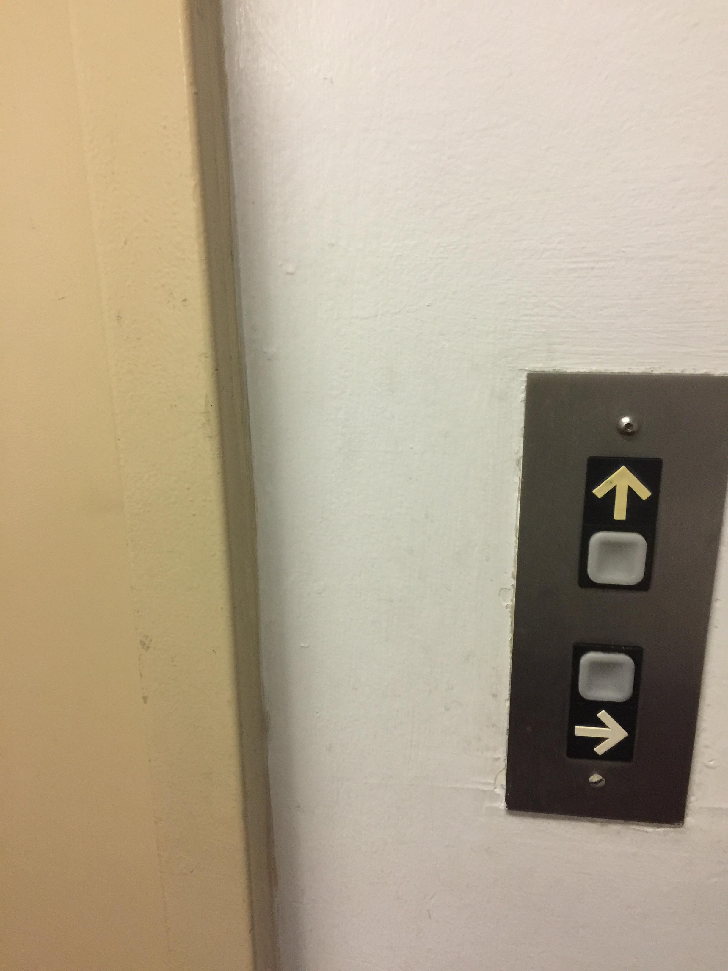 This elevator won’t go down r/onejob