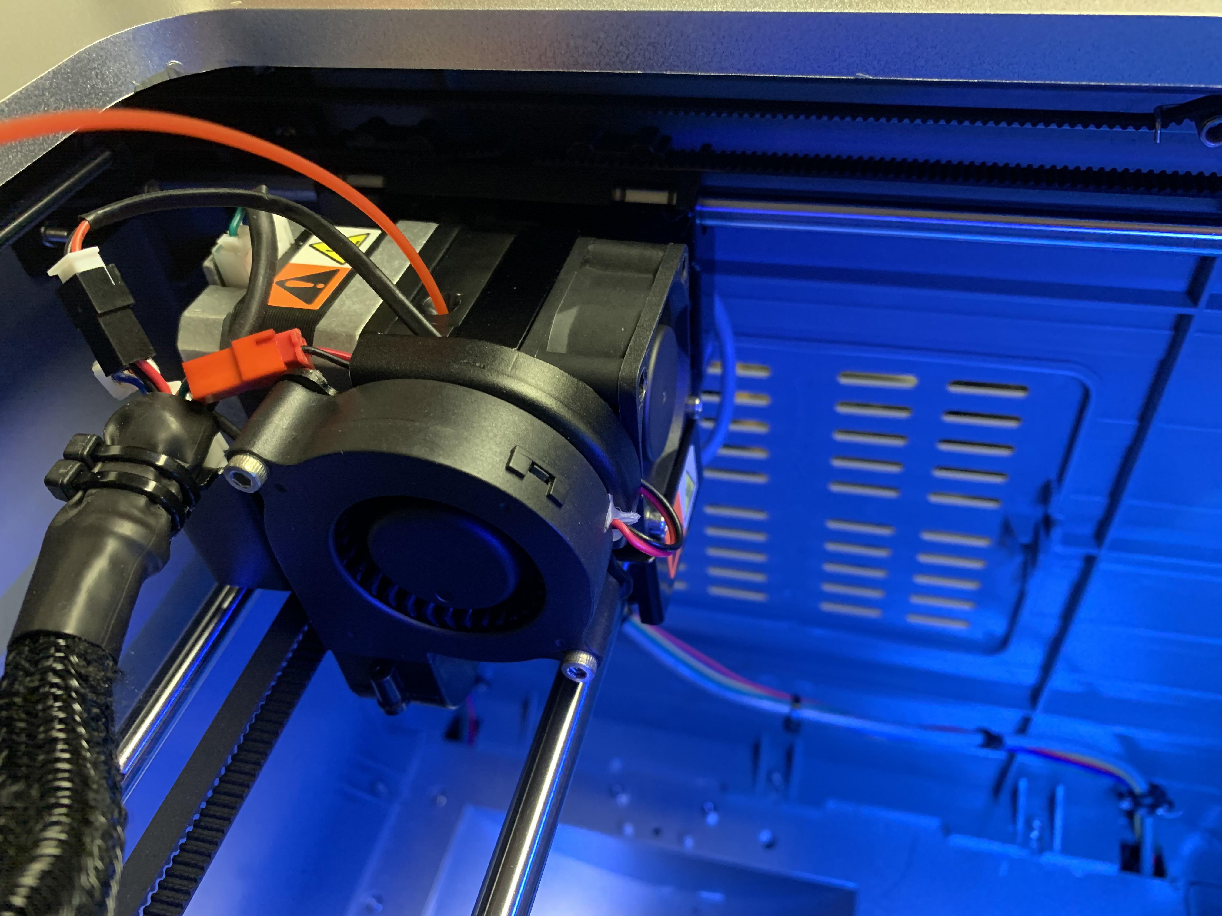 3d20. At what temperature does the second fan turn on? r/3Dprinting
