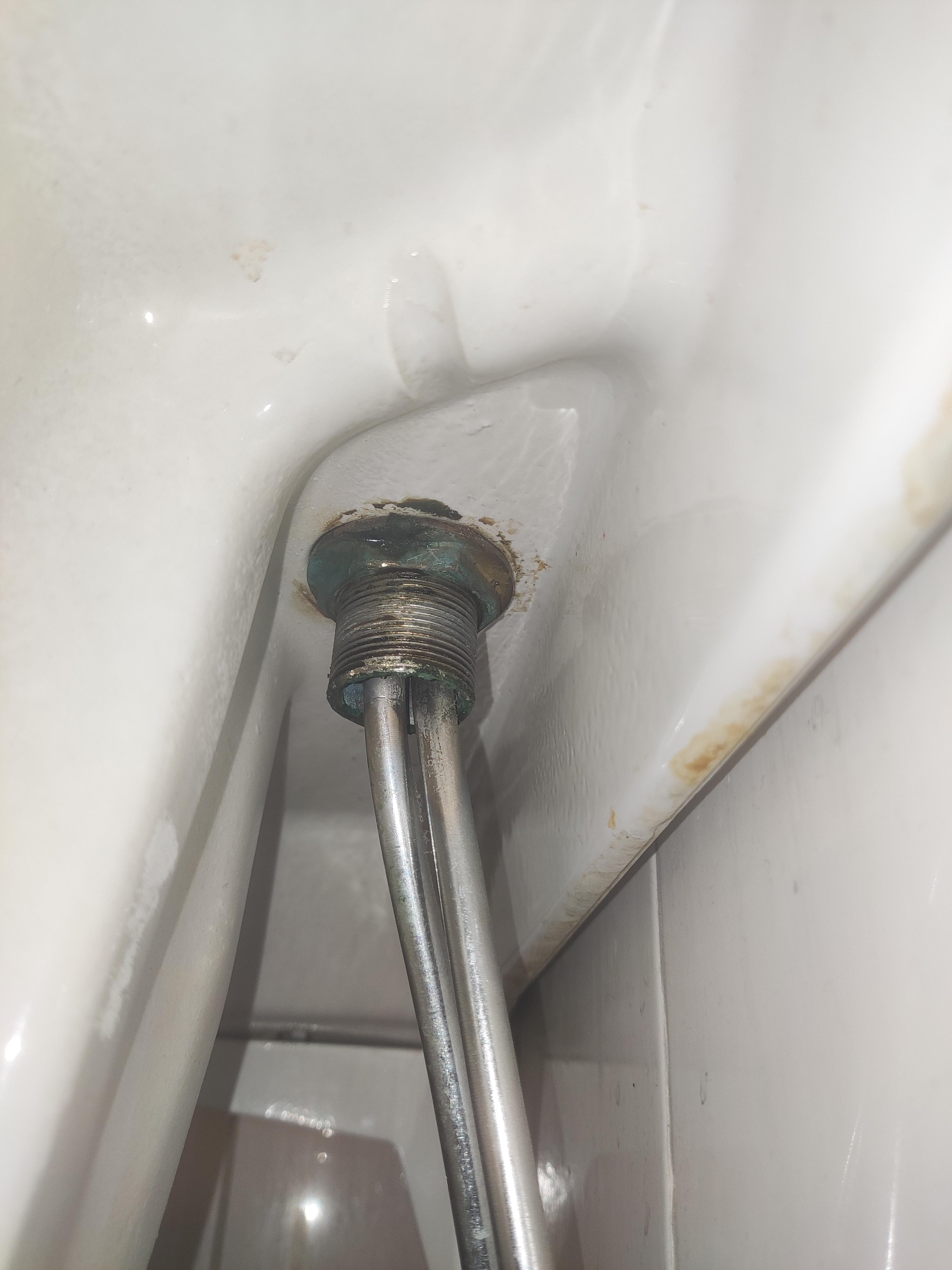 How to loosen this nut? : r/Plumbing