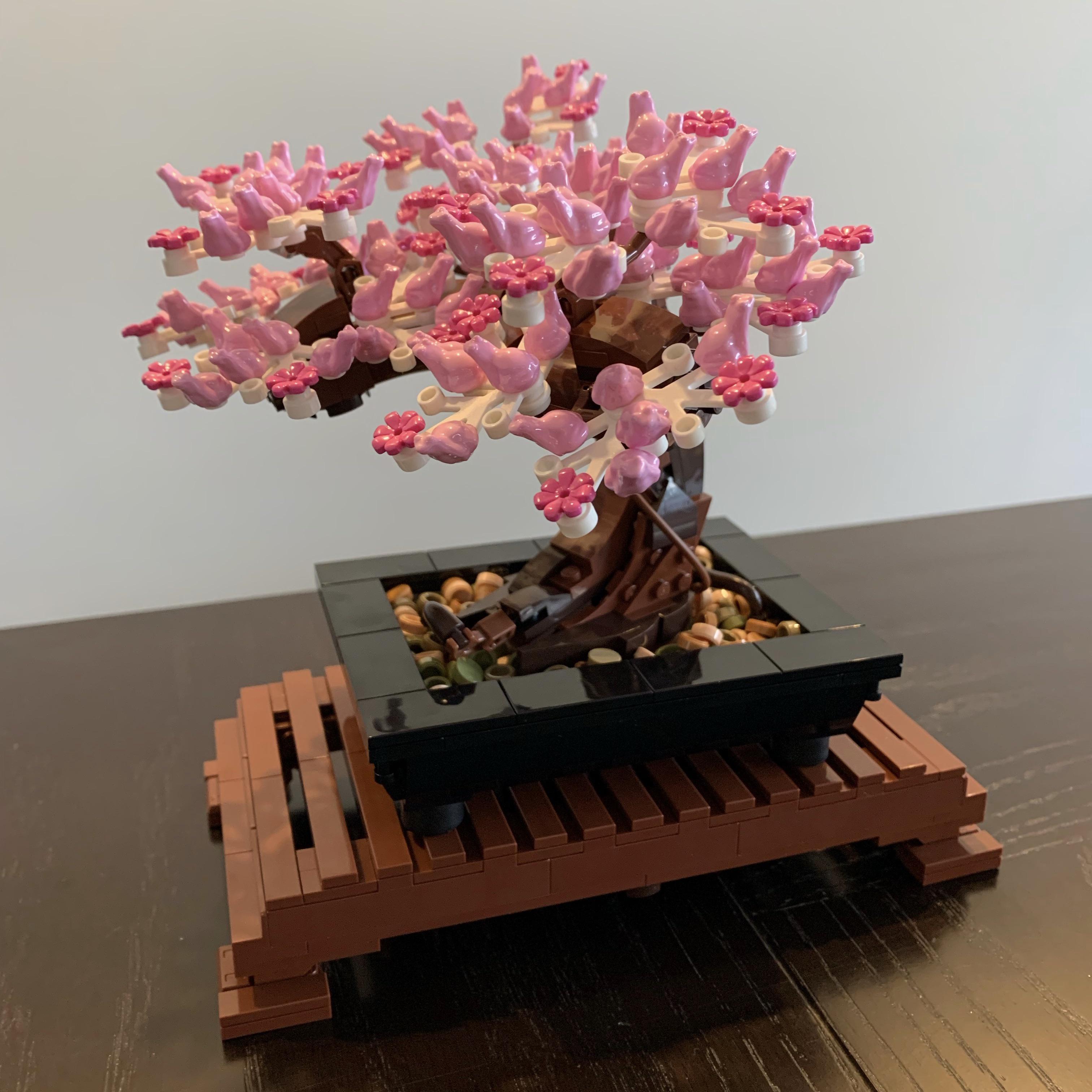 Since Sydney is in lockdown I finally decided to order the LEGO Bonsai