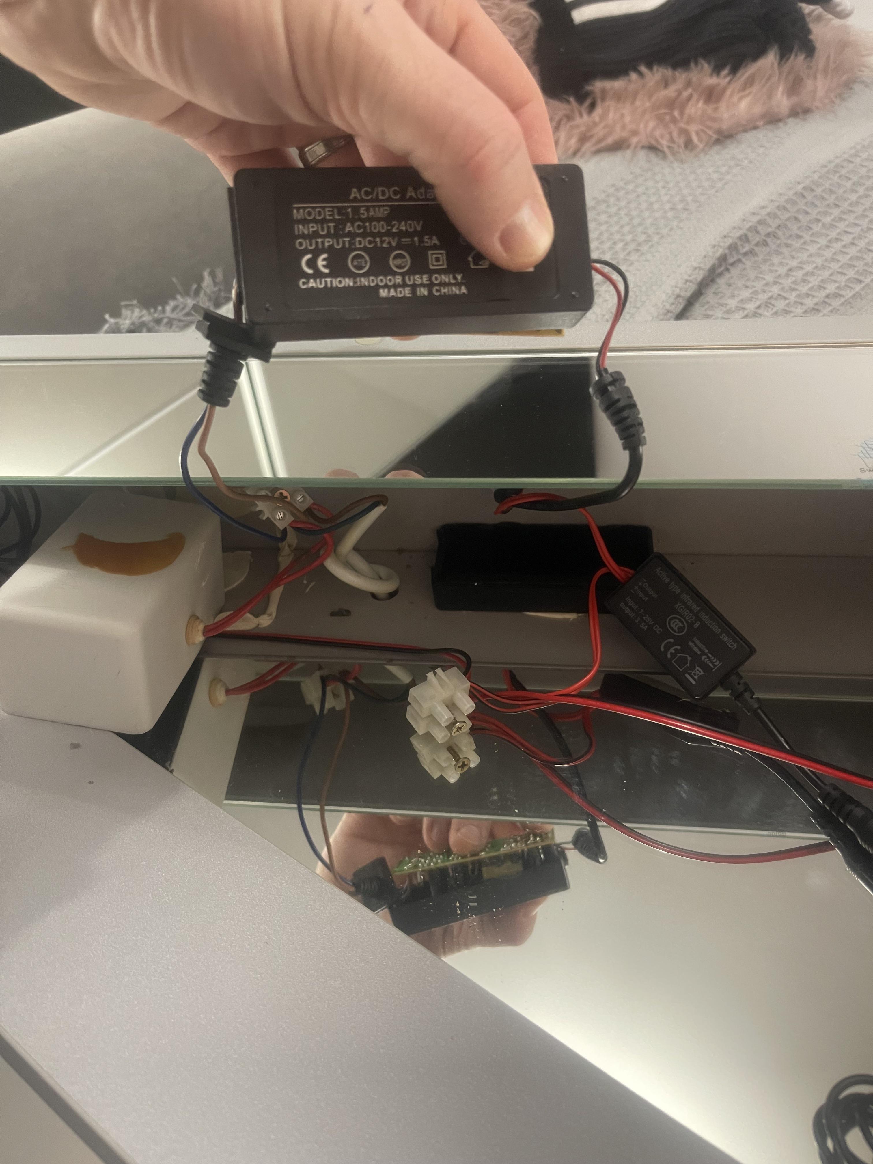 Bathroom lights flickering r/AskElectricians