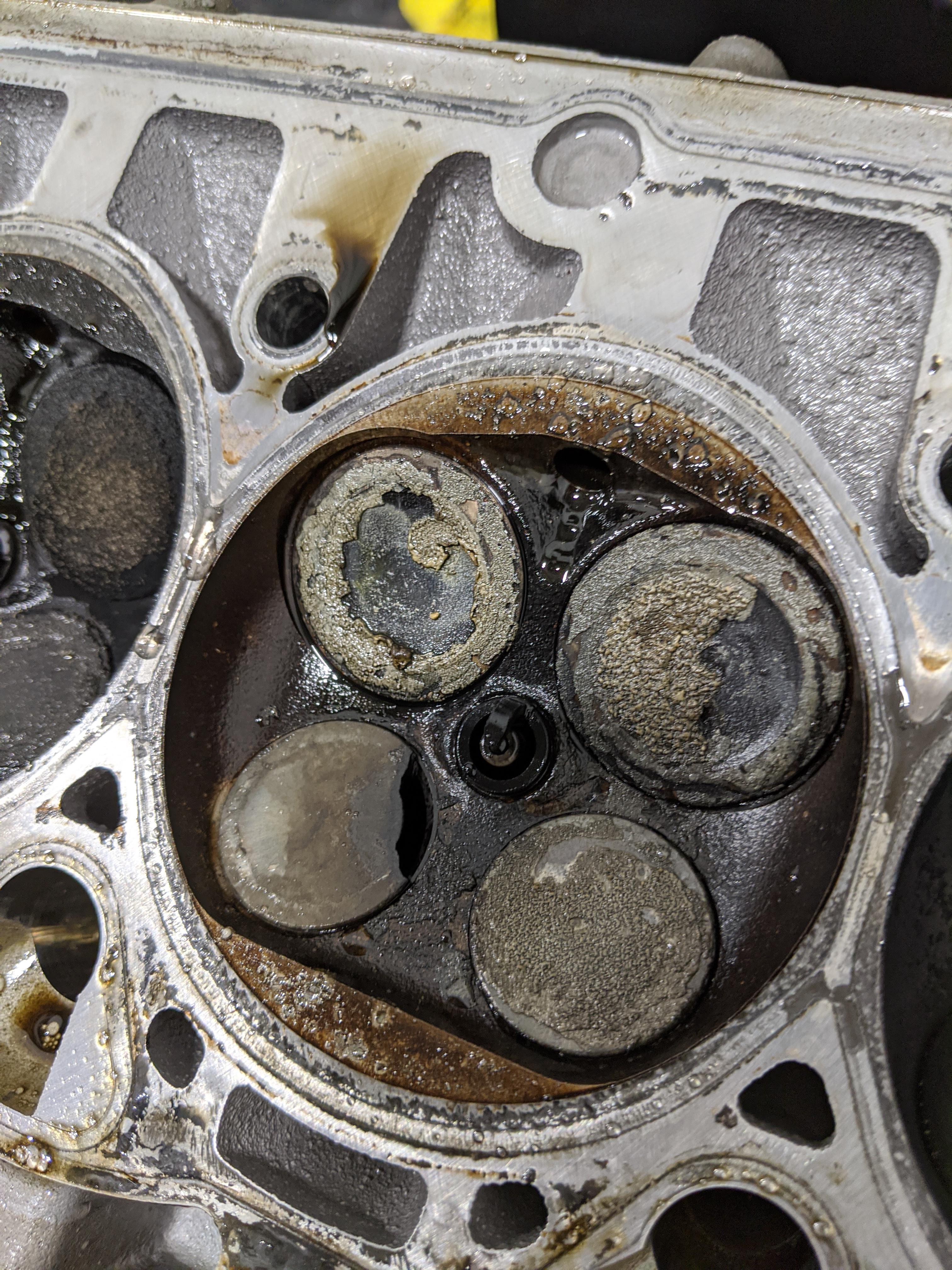 Burnt up exhaust valve on my 2.0tfsi Audi A4