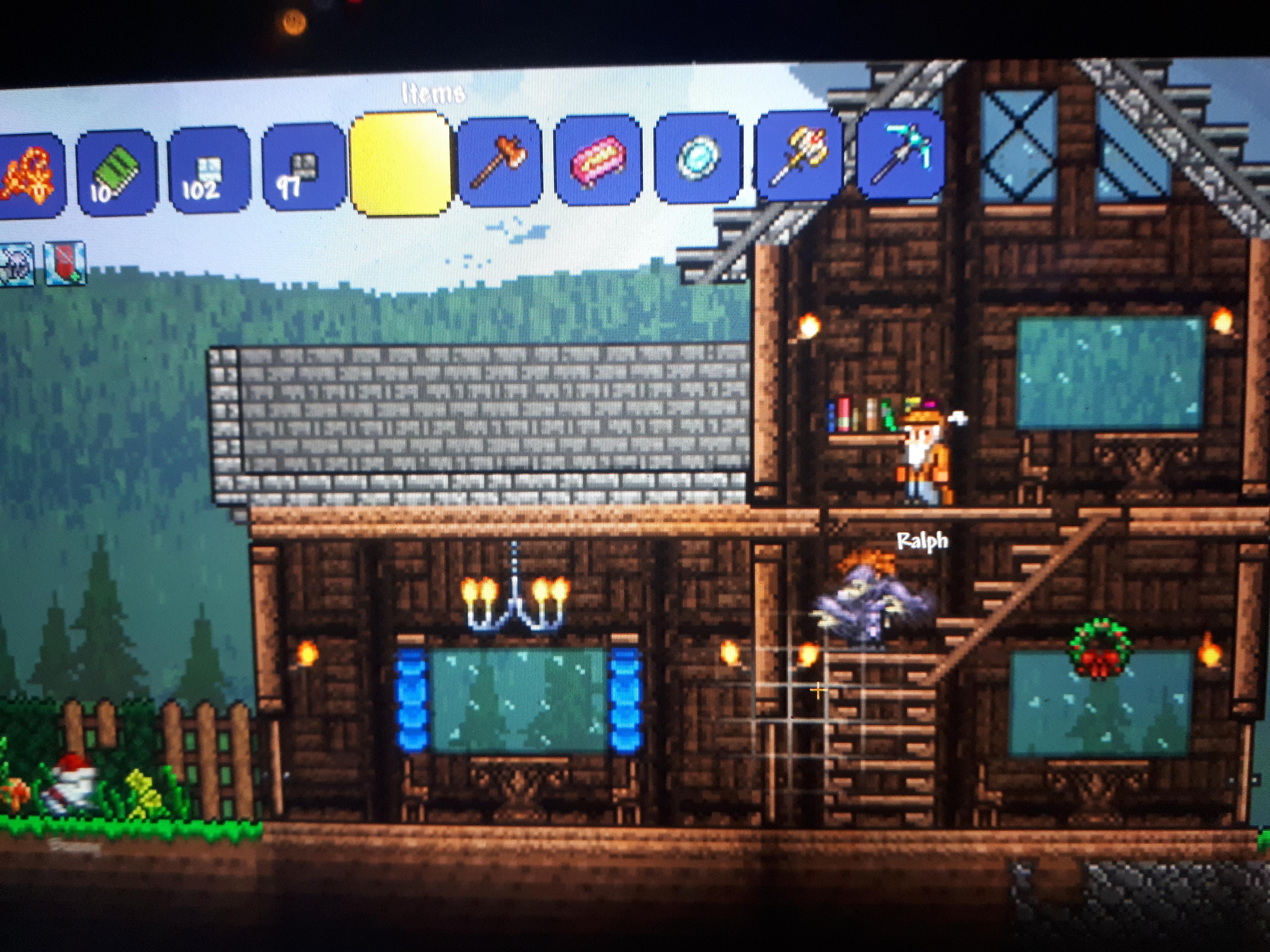 A house i made with the help of people on the terraria discord. r