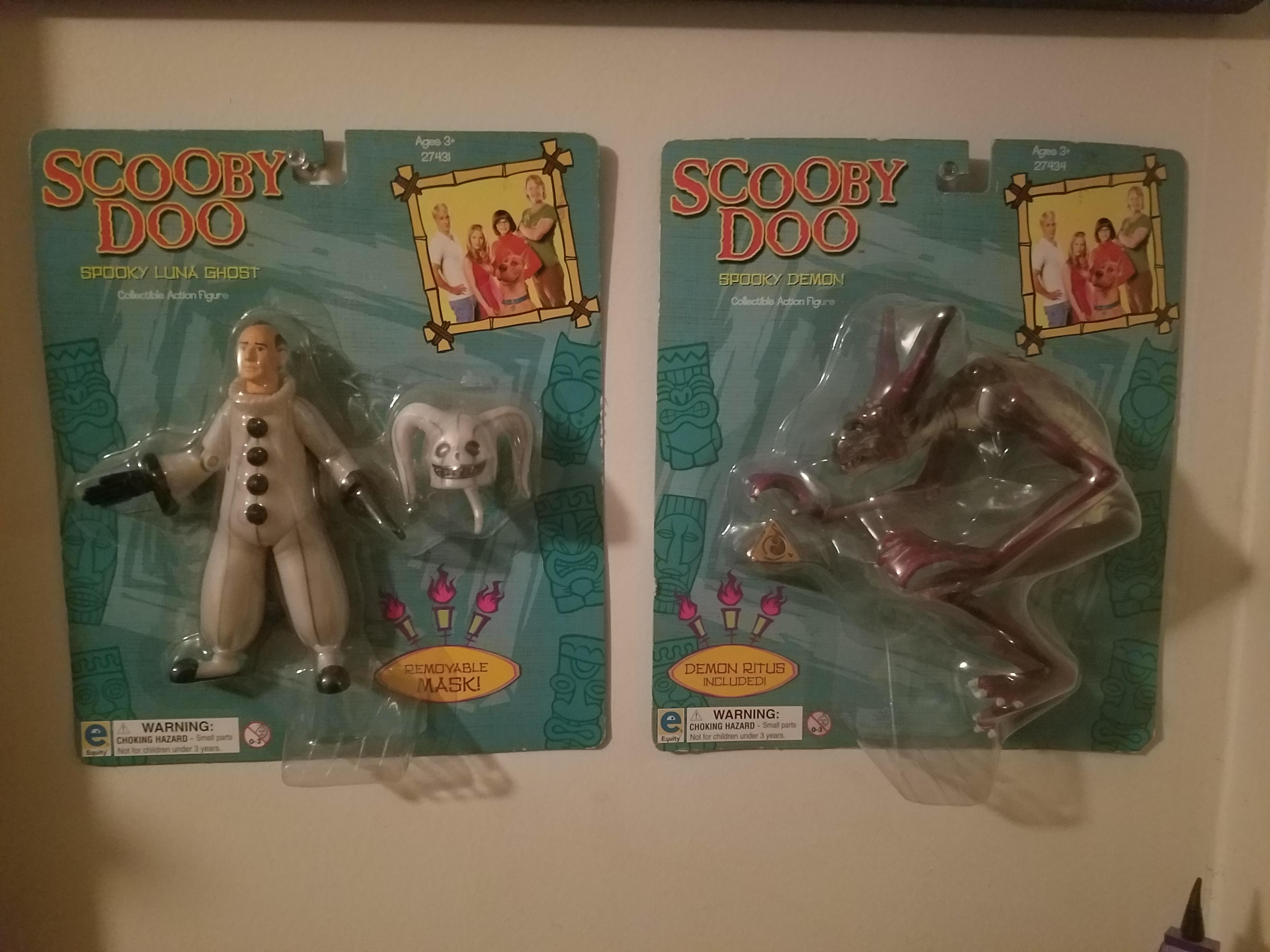 Found these two odd balls at a toy show a few months back. Great additions to my Scooby Doo