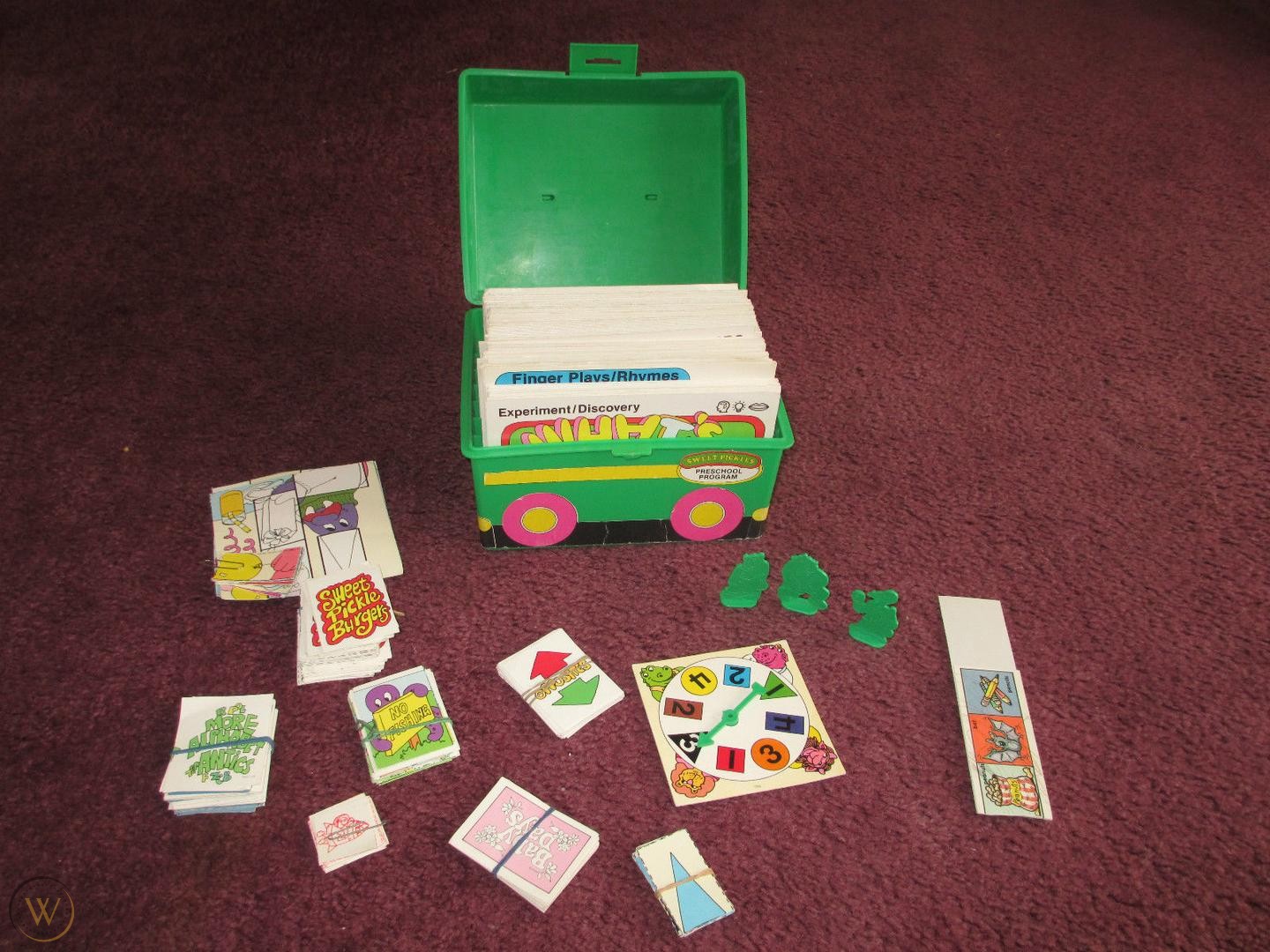 Sweet Pickle Bus! Loved getting a new pack in mail as a kid (long long ago) r/nostalgia