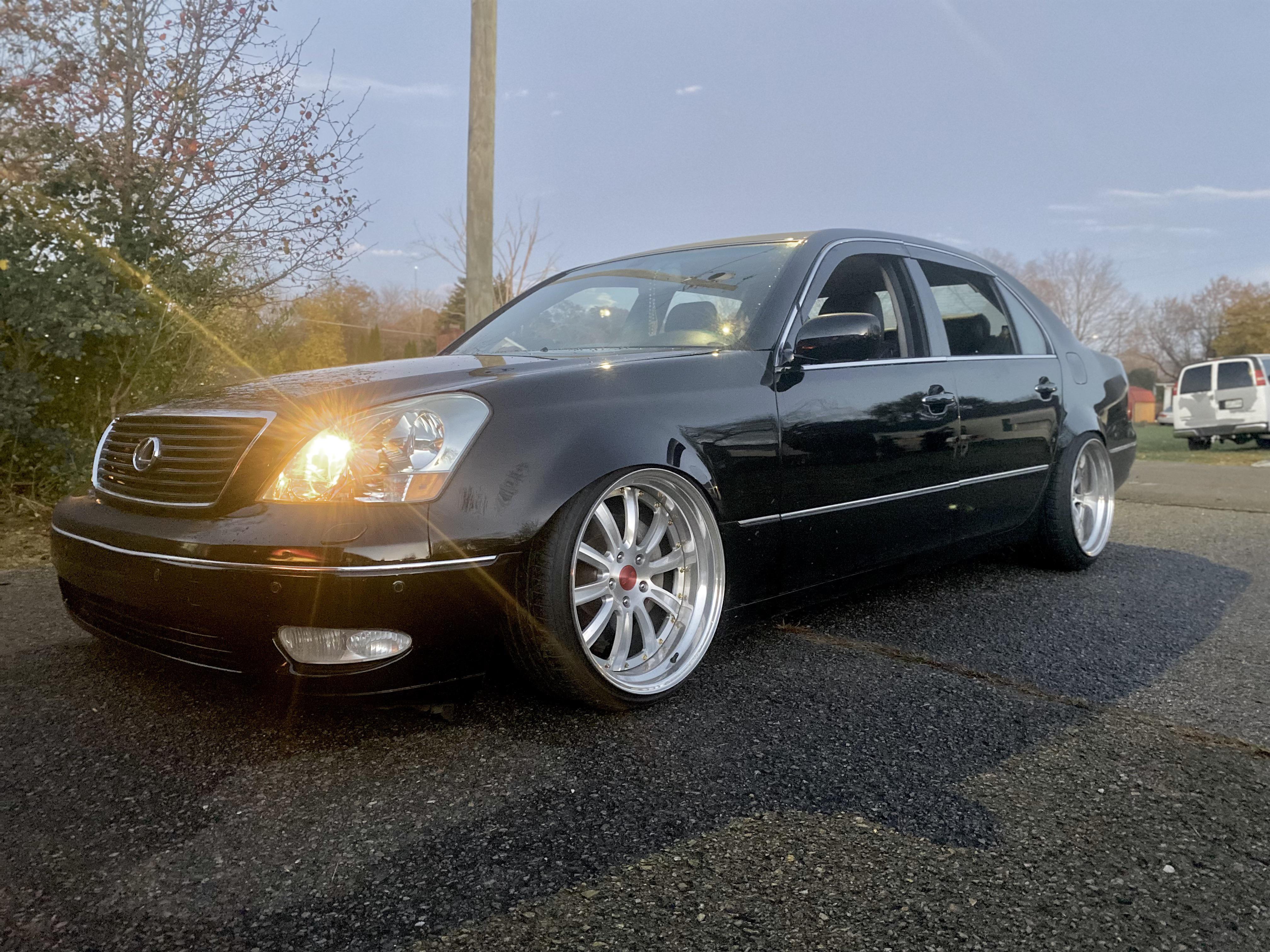 Got inspired by u/FluffyApplication67 and added the sun visors. r/LS430