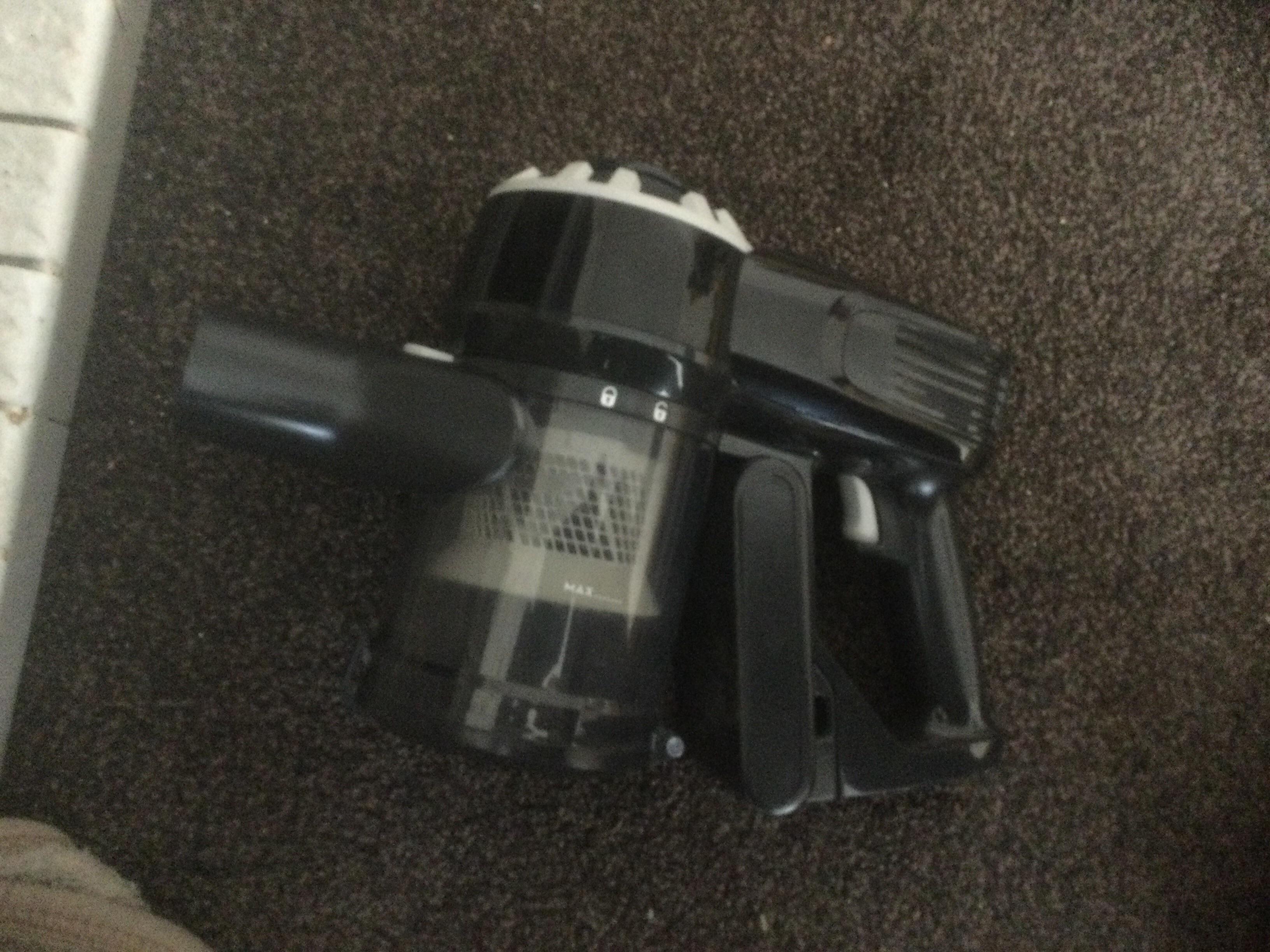 Does anybody know what charger to get for this vacuum cleaner? it’s a