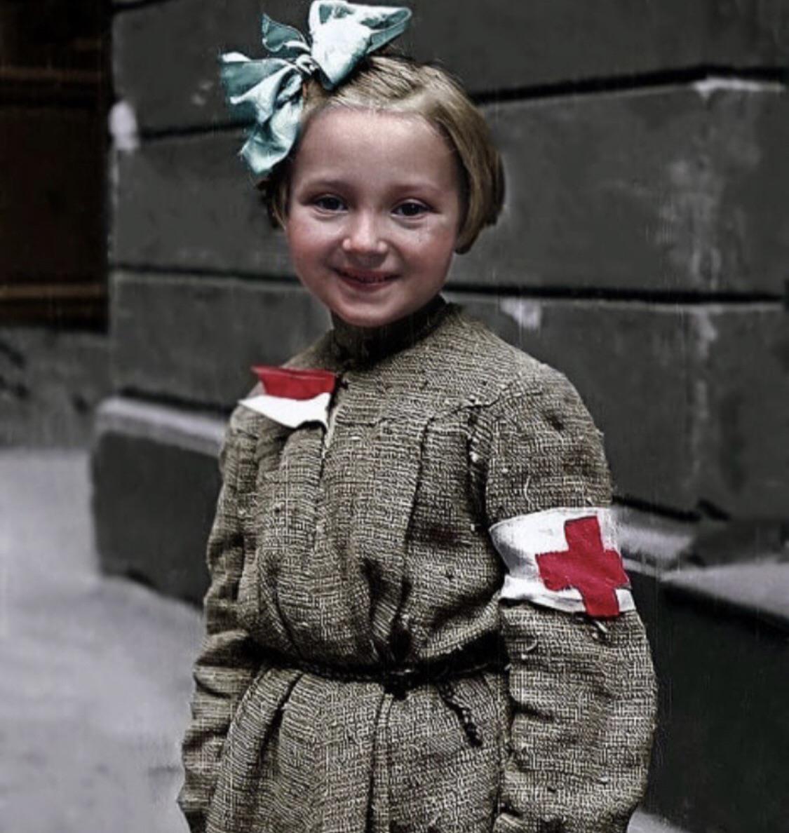 Róża Maria Goździewska, the youngest Polish nurse in the Warsaw