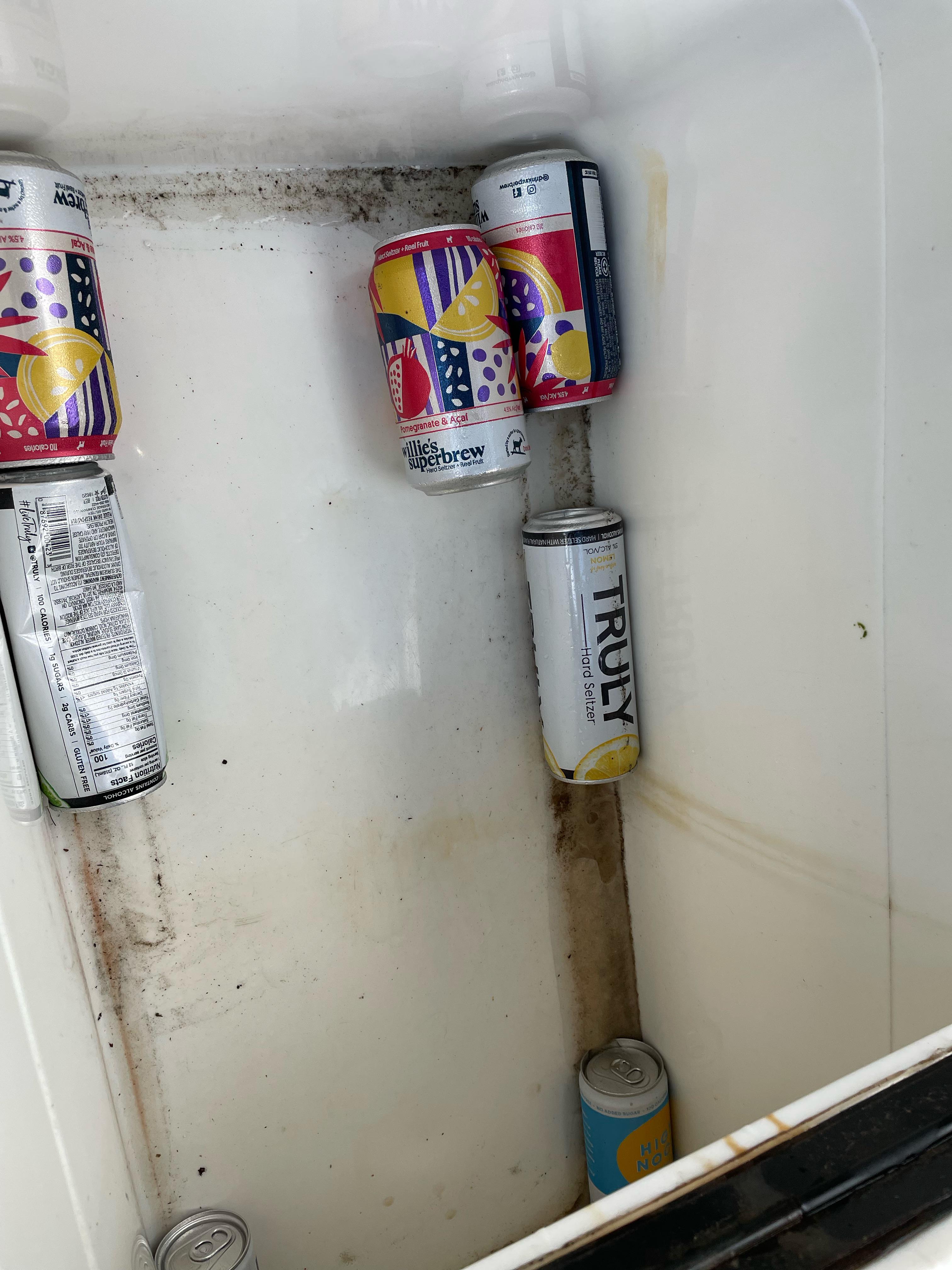 even tho there’s mold can i still drink these unopened cans r/alcohol