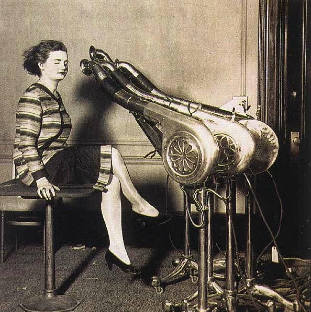 One of the first designs for an electric hair dryer. USA 1920s. r