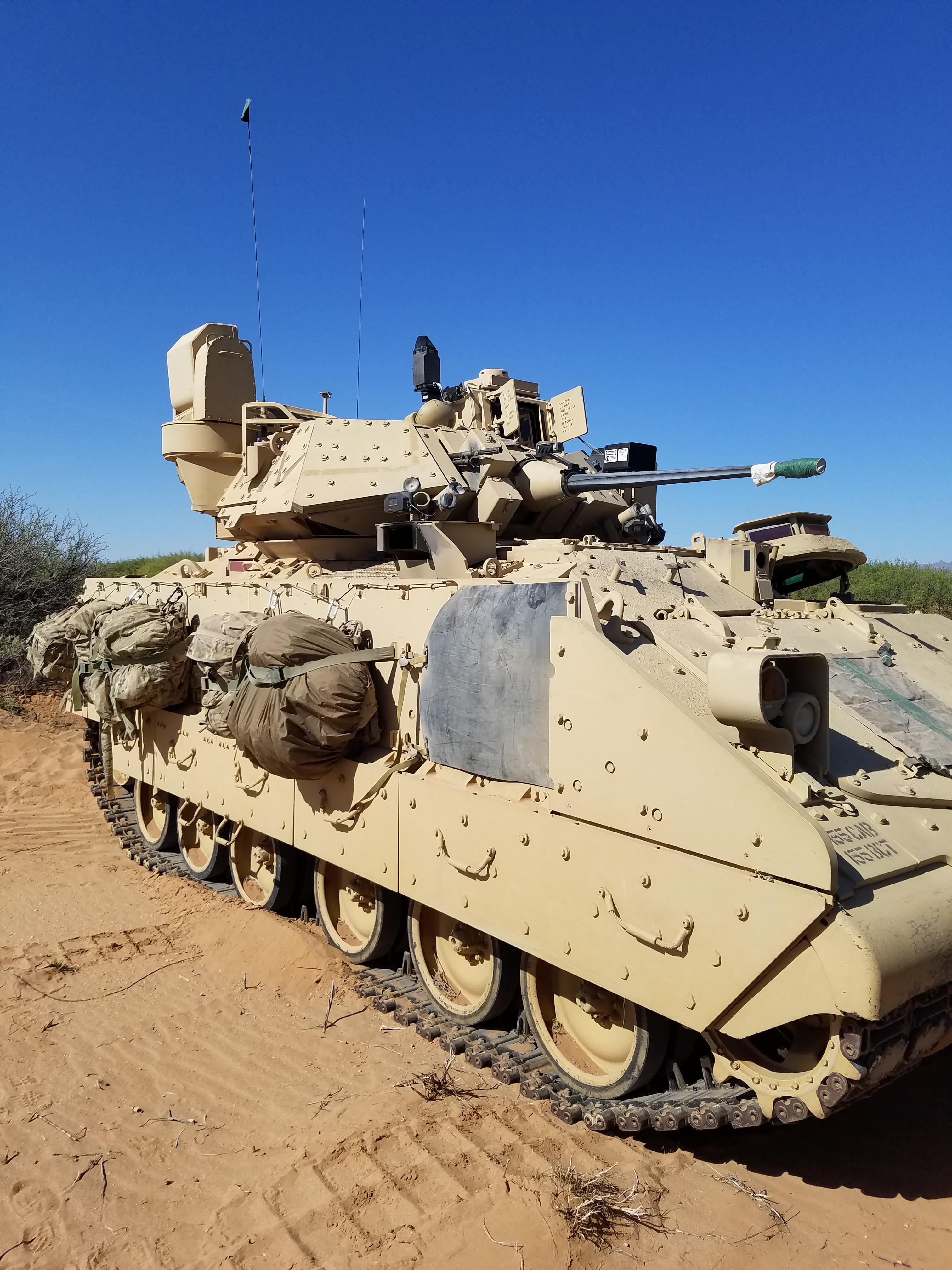 Any love for the Bradley?? r/TankPorn