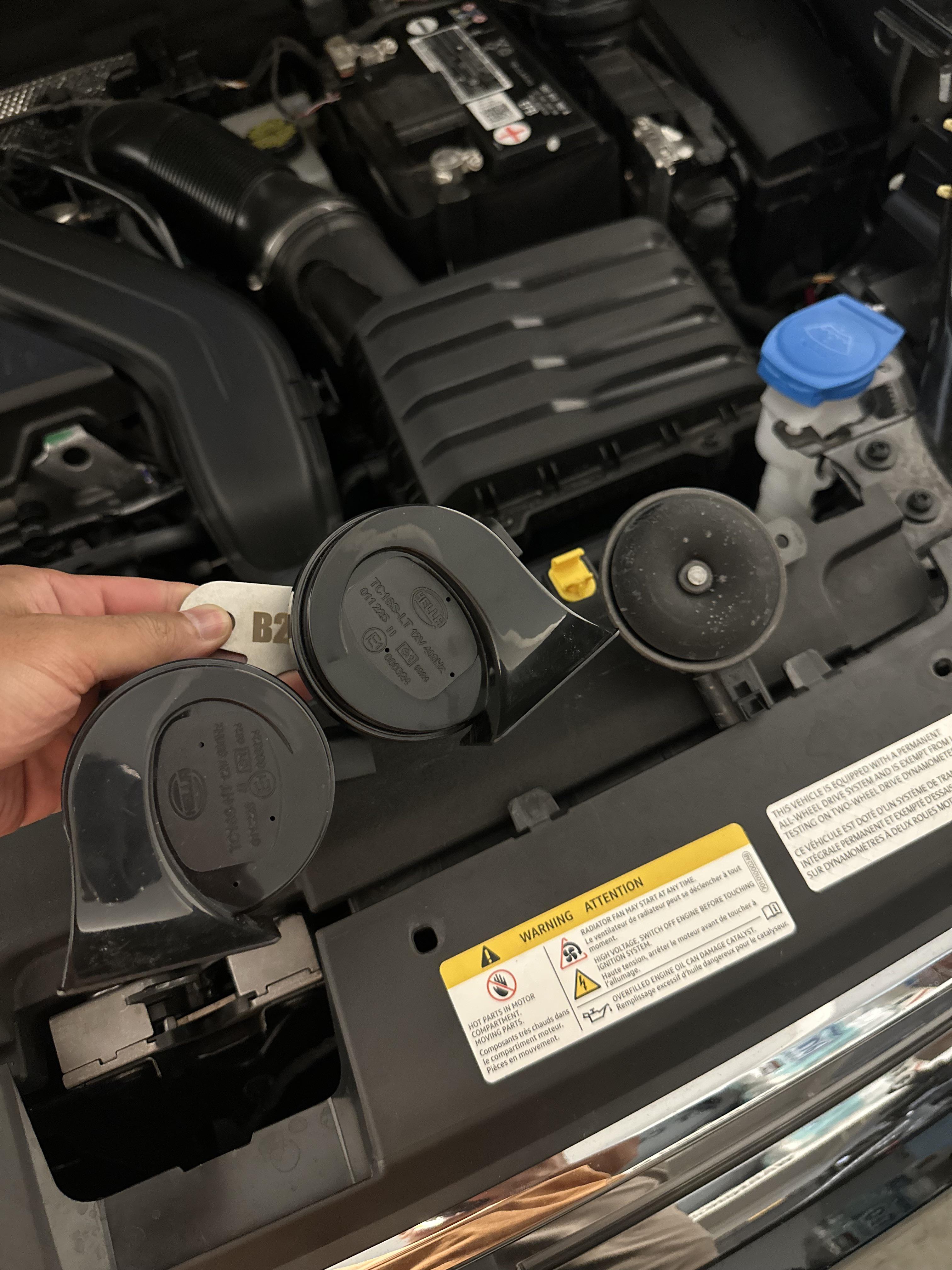 Installed B2BFAB aftermarket dual tone horn. Original single tone horn