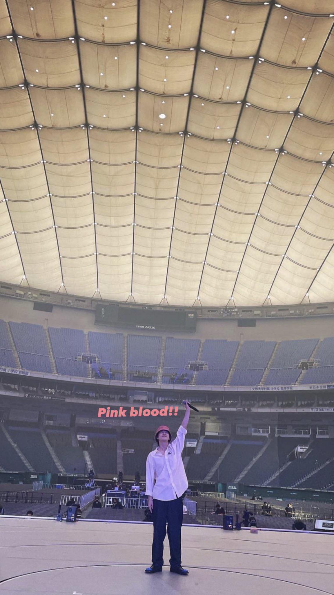 220827 Suho Instagram Story Update “Pink blood!!” r/exo