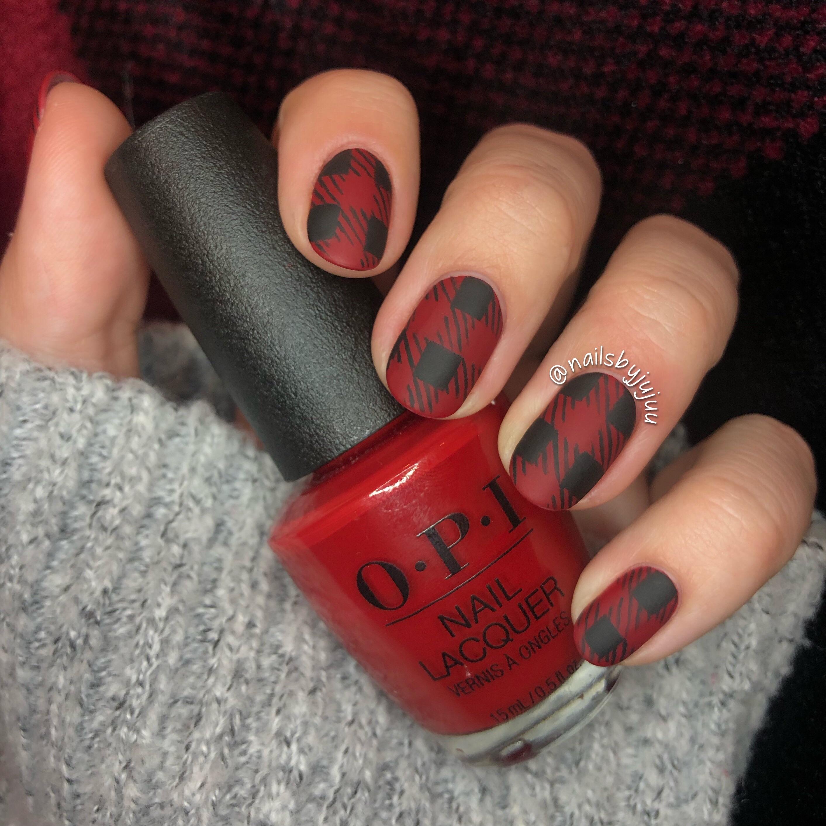 Free handed plaid nails! My favorite kind of nails to do. 🥰 r
