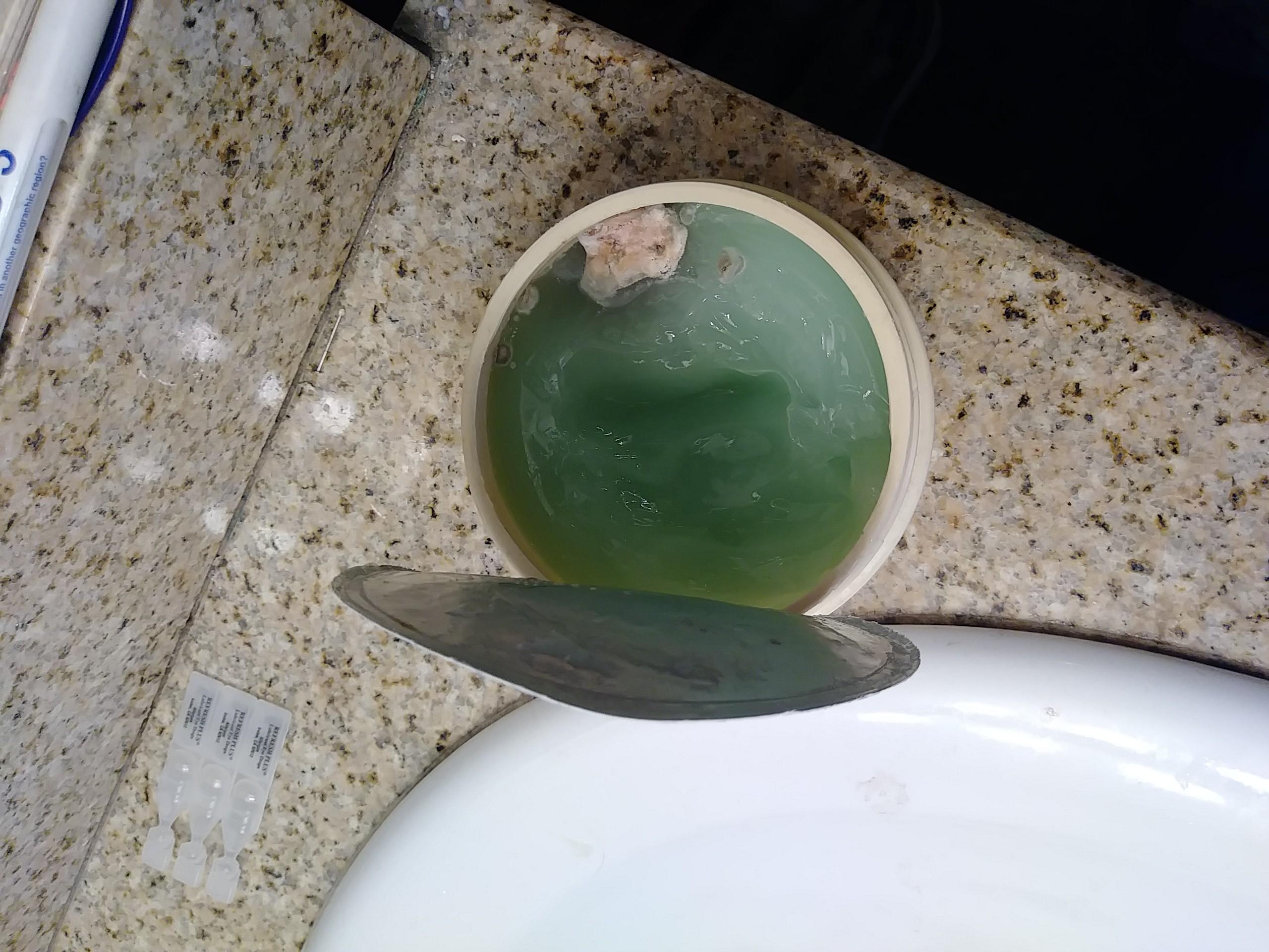 There's mold growing in my hair gel r/WTF